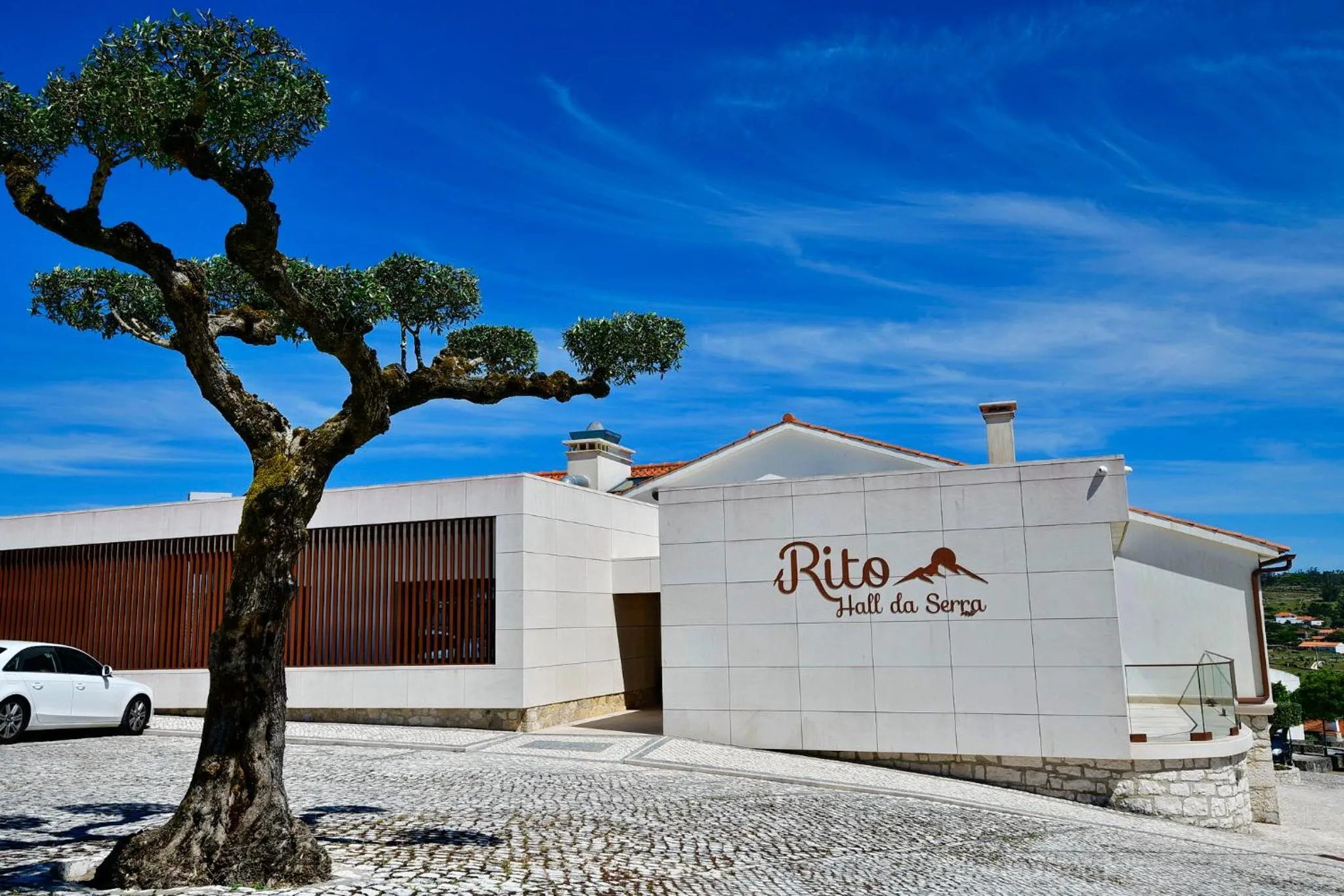 Parking in Rito Hall da Serra