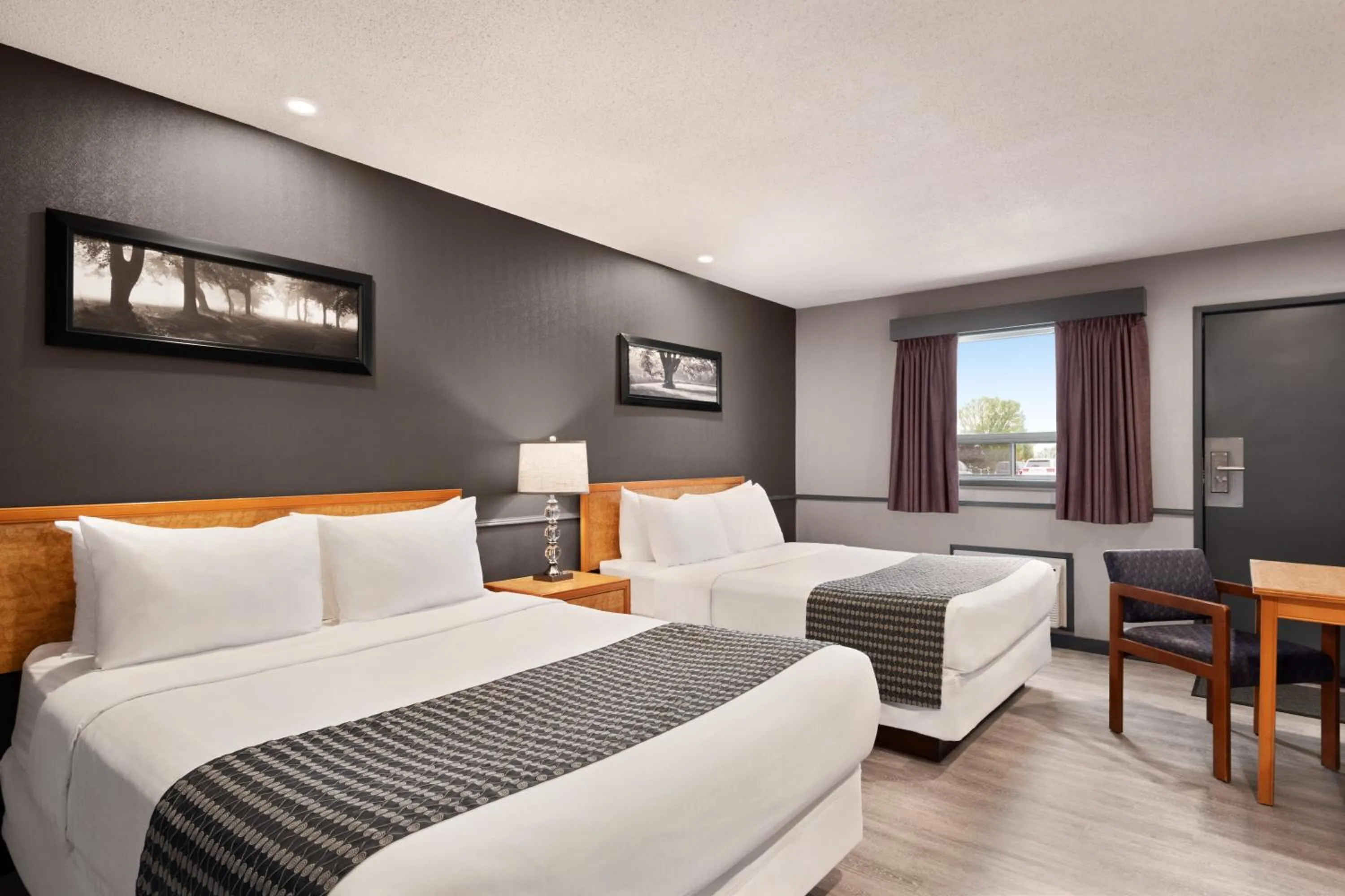 Bed in Travelodge by Wyndham Brandon