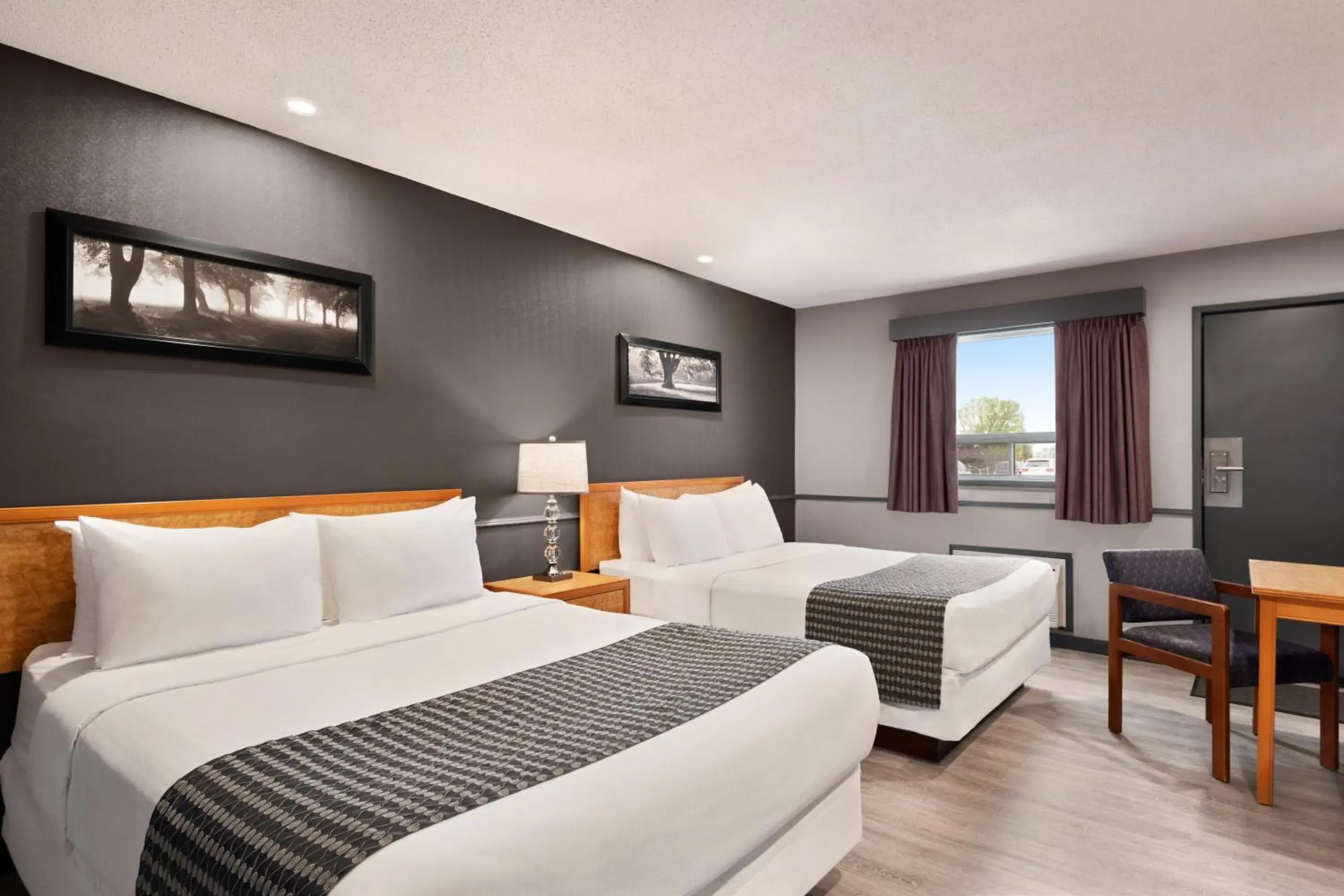 Bed in Travelodge by Wyndham Brandon Bed in Travelodge by Wyndham Brandon