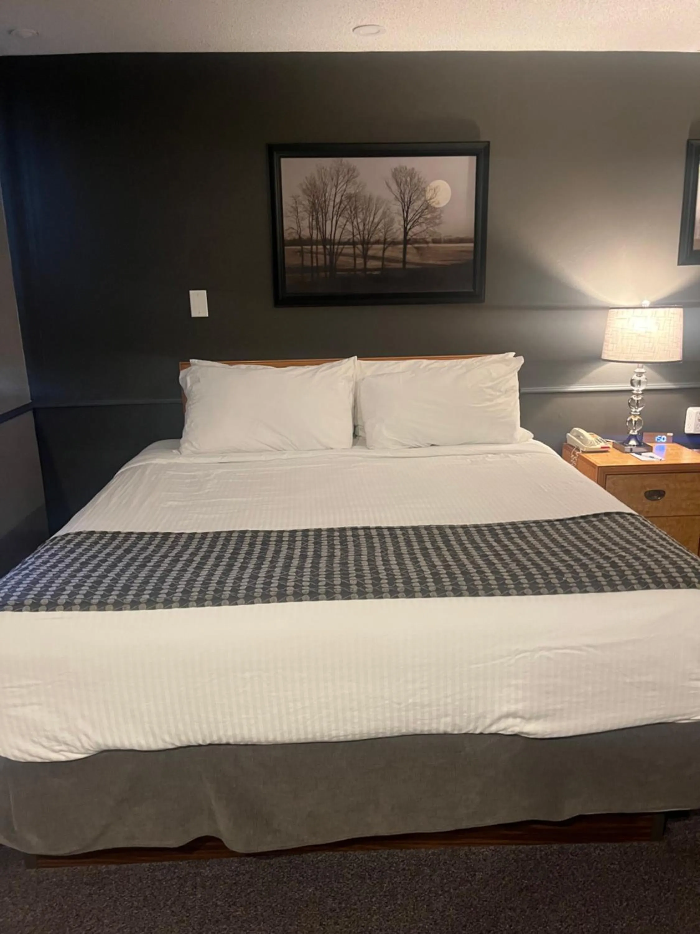 Bed in Travelodge by Wyndham Brandon