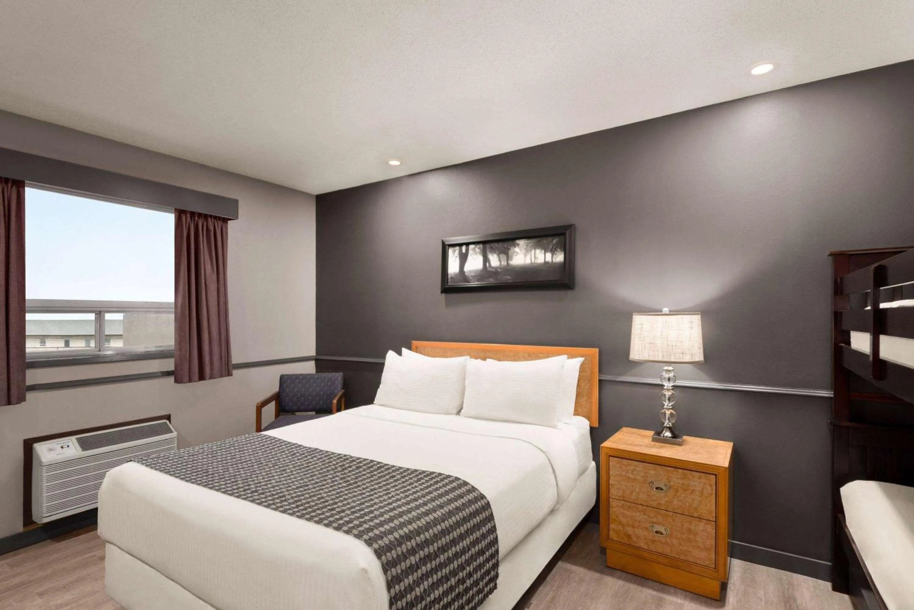 Bed in Travelodge by Wyndham Brandon