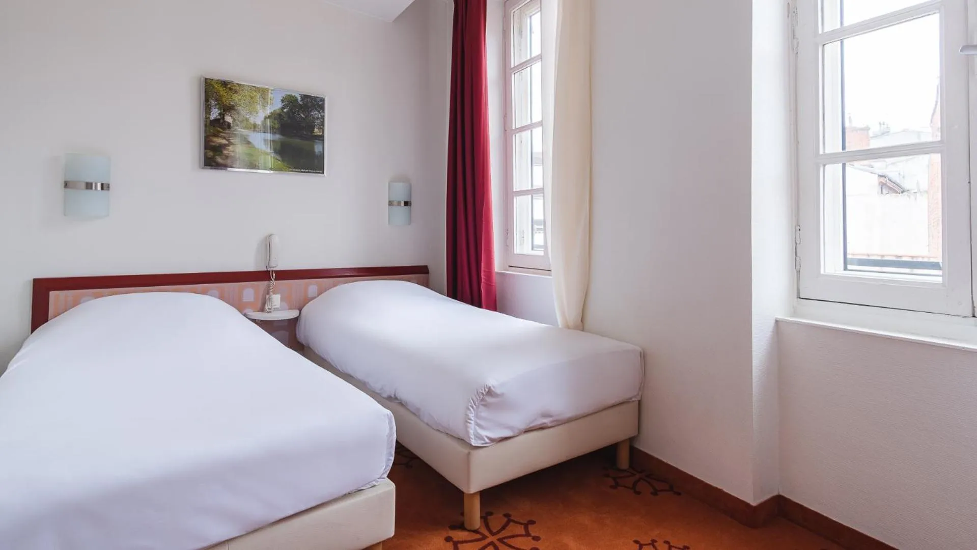 Bed in Hôtel Ours Blanc - Centre