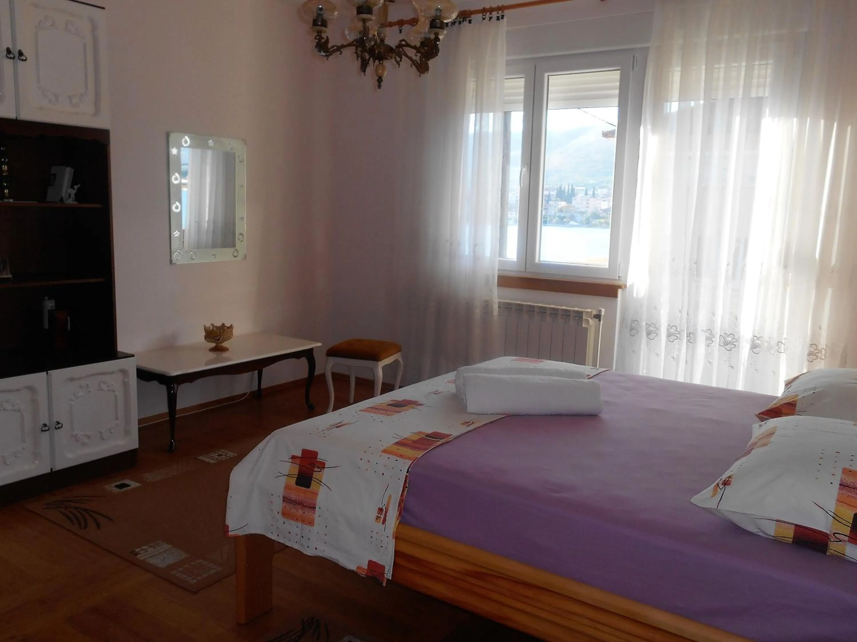 Bed in Apartments Brešan