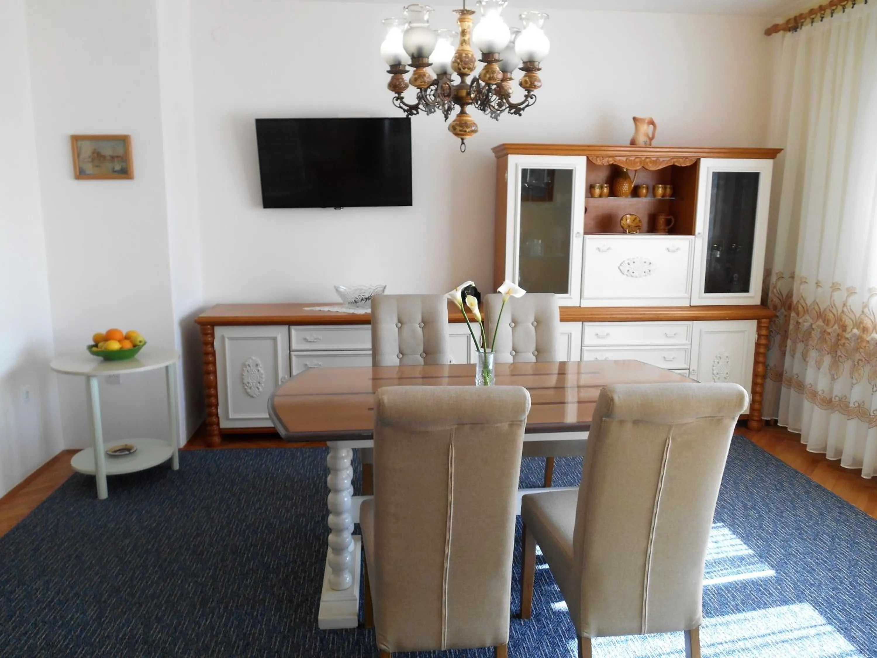 TV and multimedia in Apartments Brešan