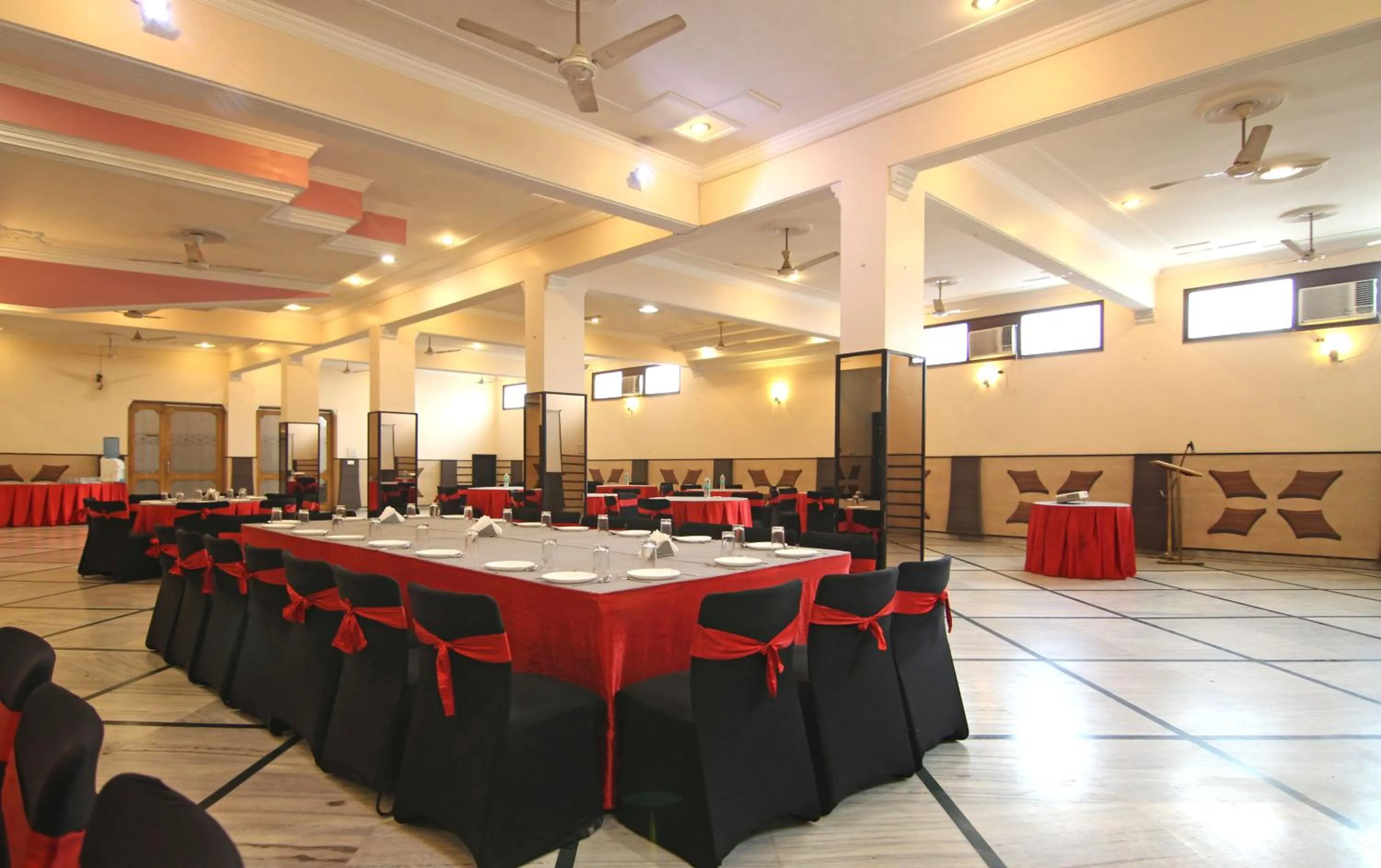 Banquet/Function facilities in Le Grand Hotel