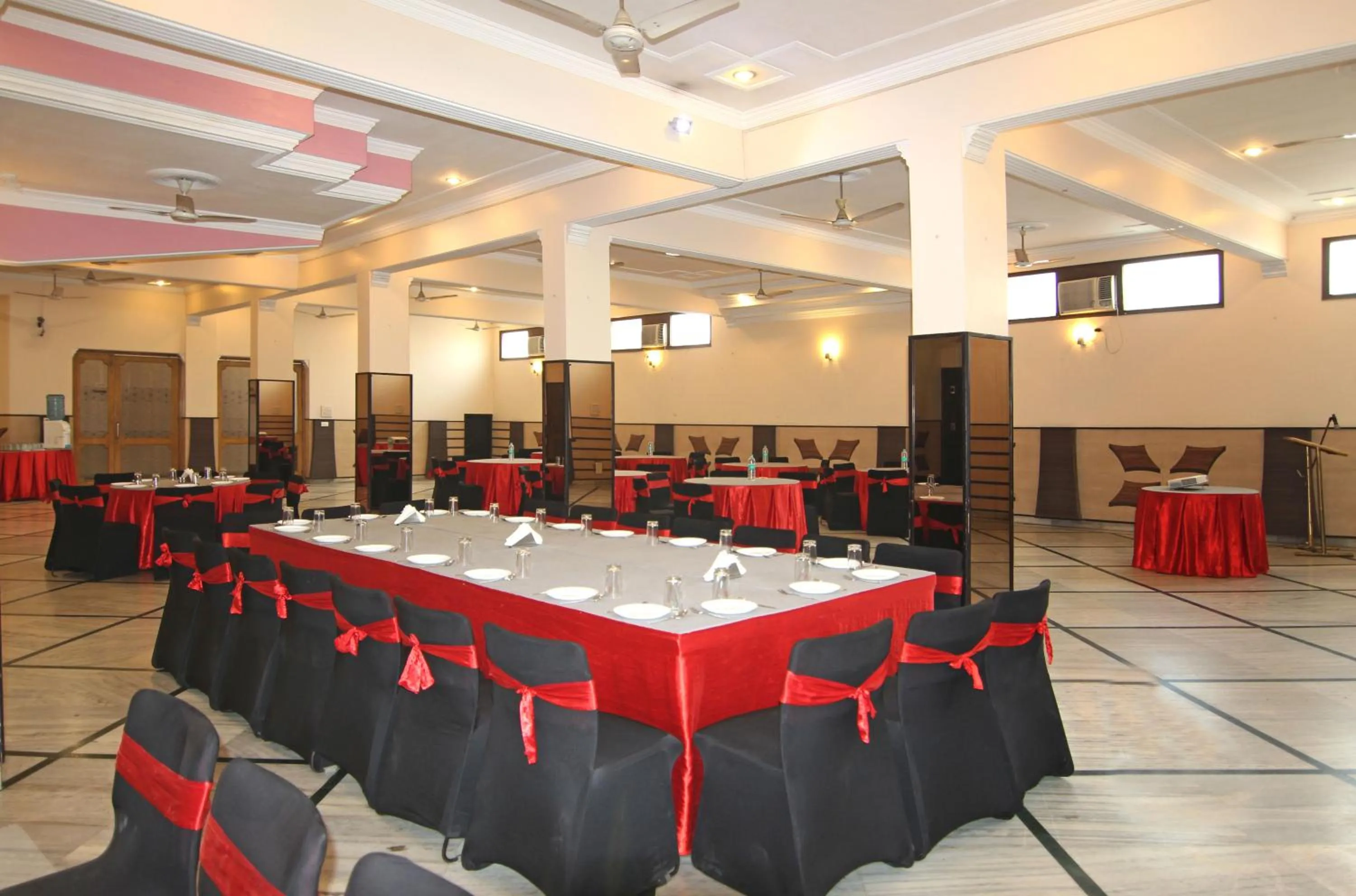 Banquet/Function facilities in Le Grand Hotel