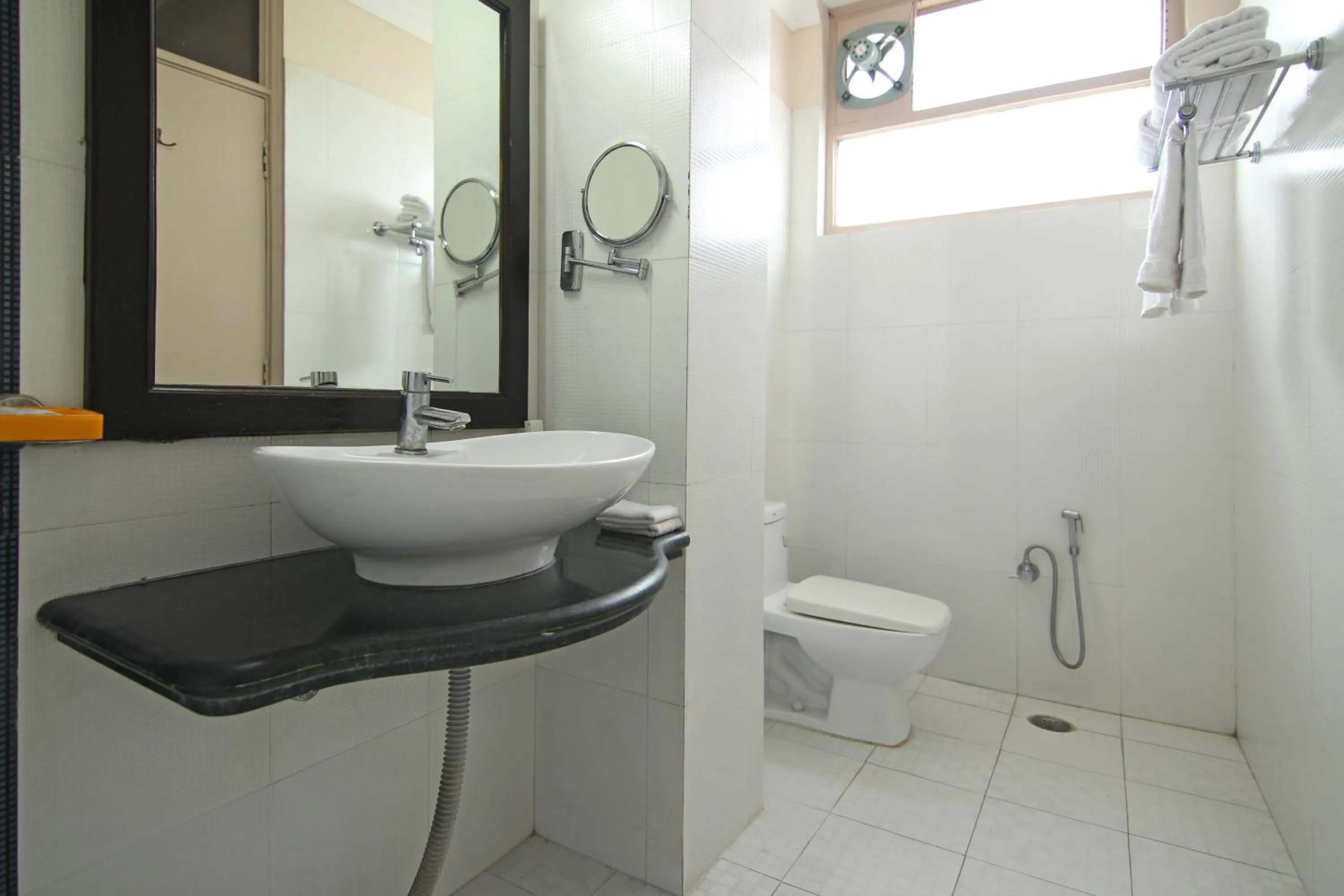 Toilet in Le Grand Hotel