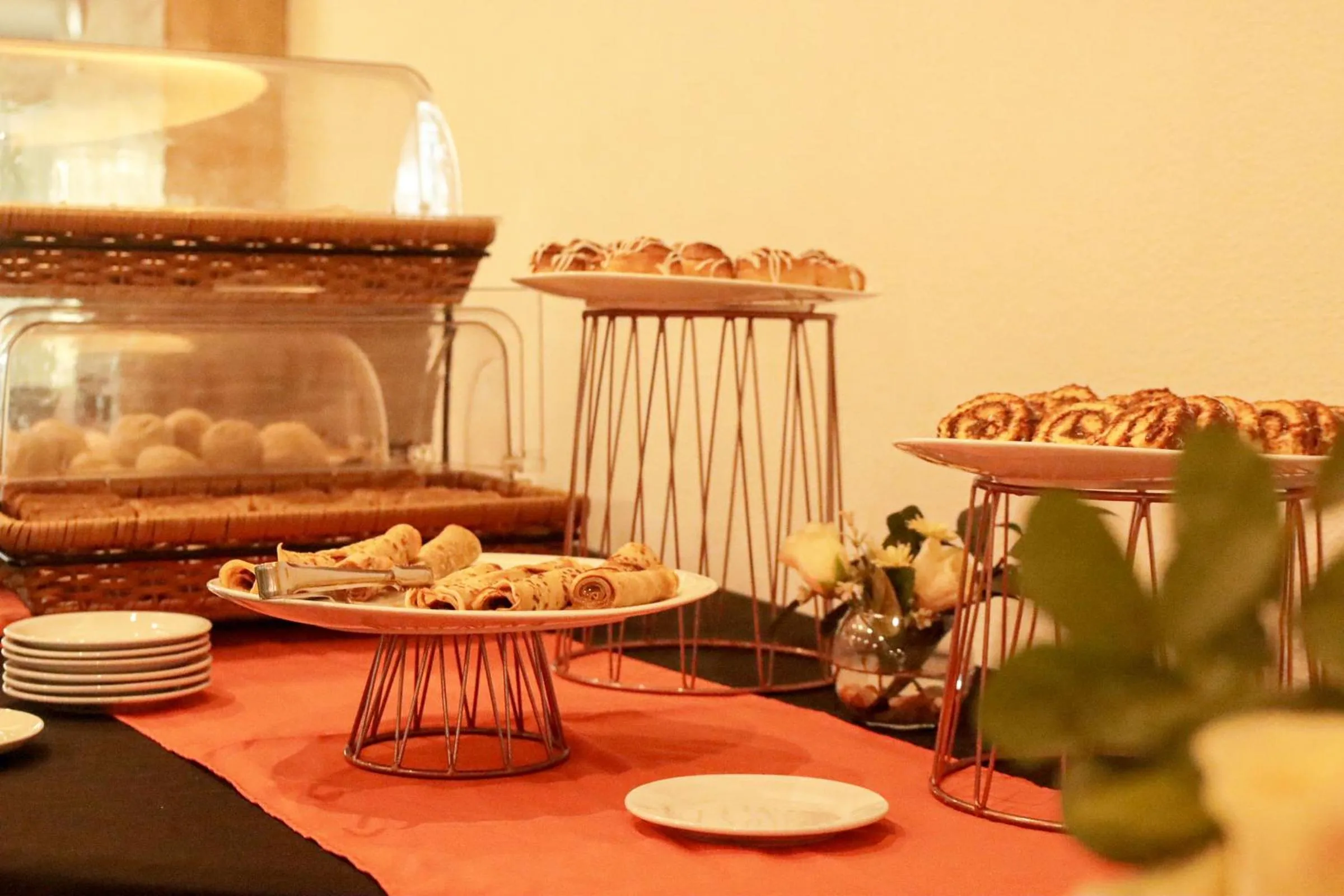 Buffet breakfast in Hotel Terrano Concepción