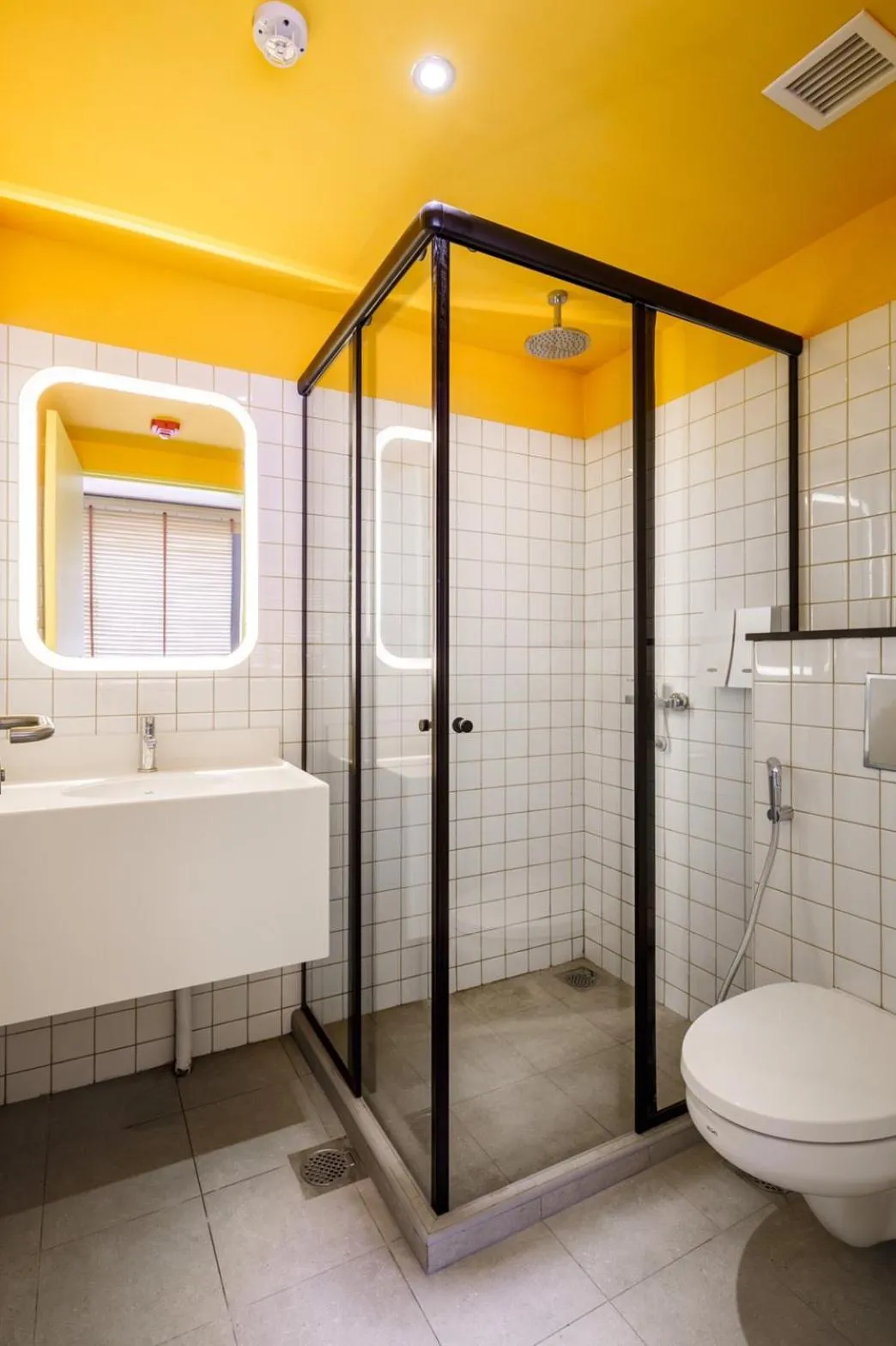 Shower in Circular House