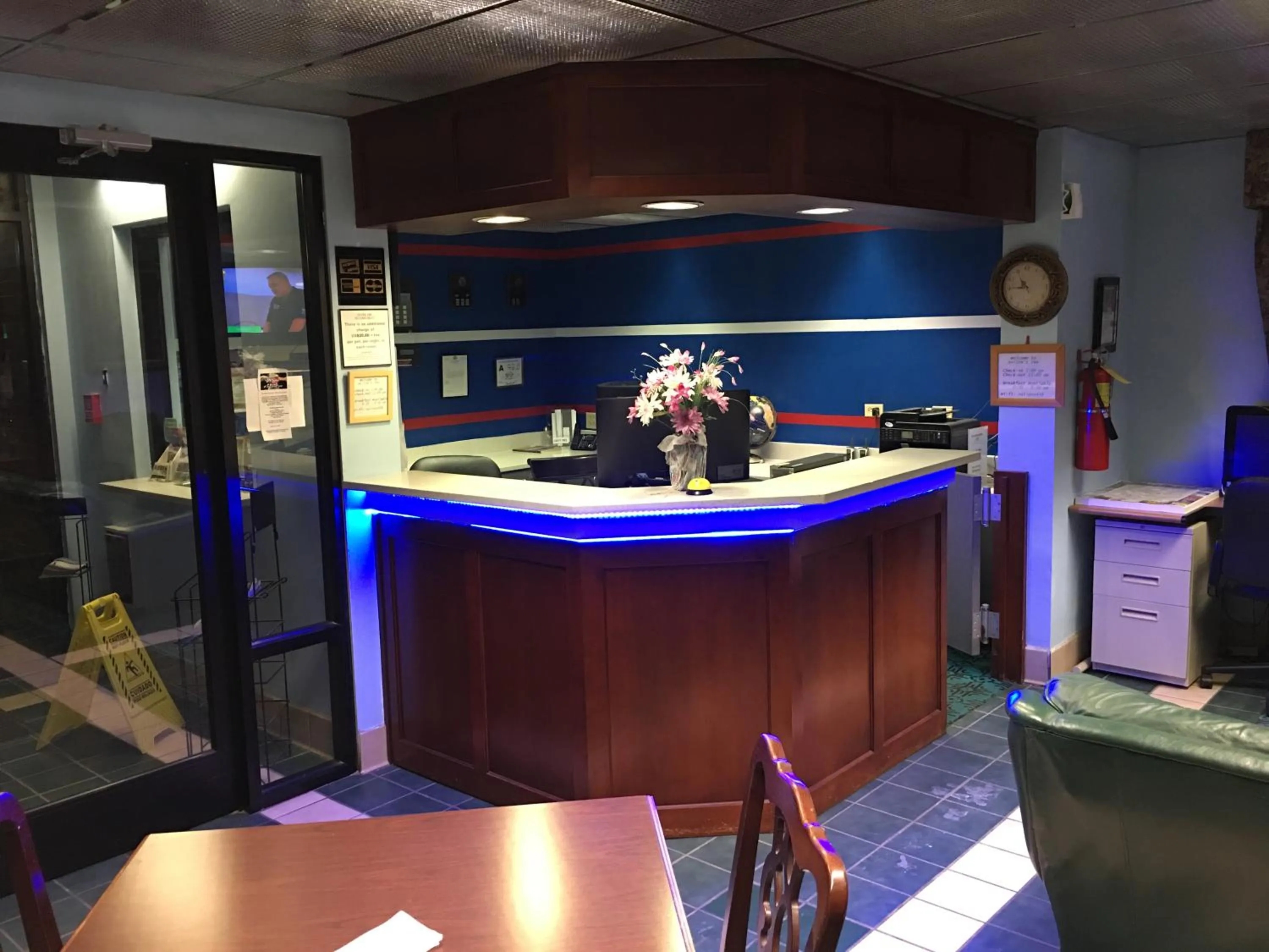 Lobby or reception in Nations Inn - West Jefferson