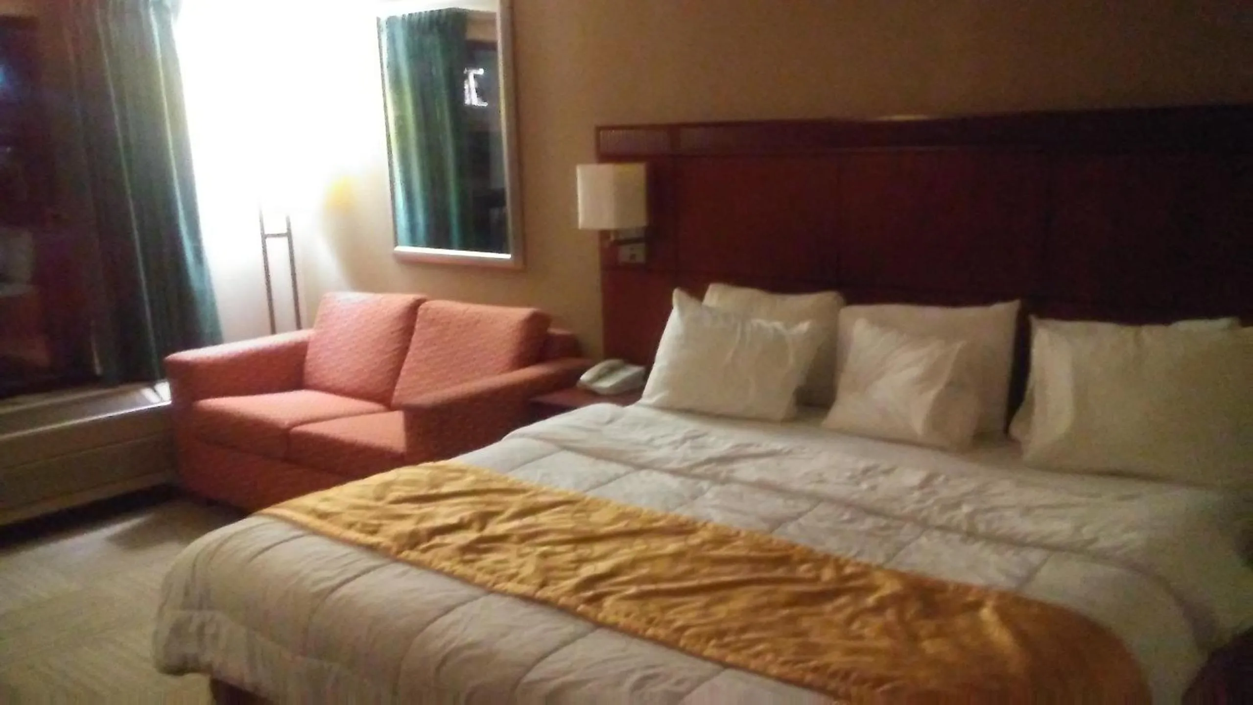 Bedroom, Bed in Nations Inn - West Jefferson