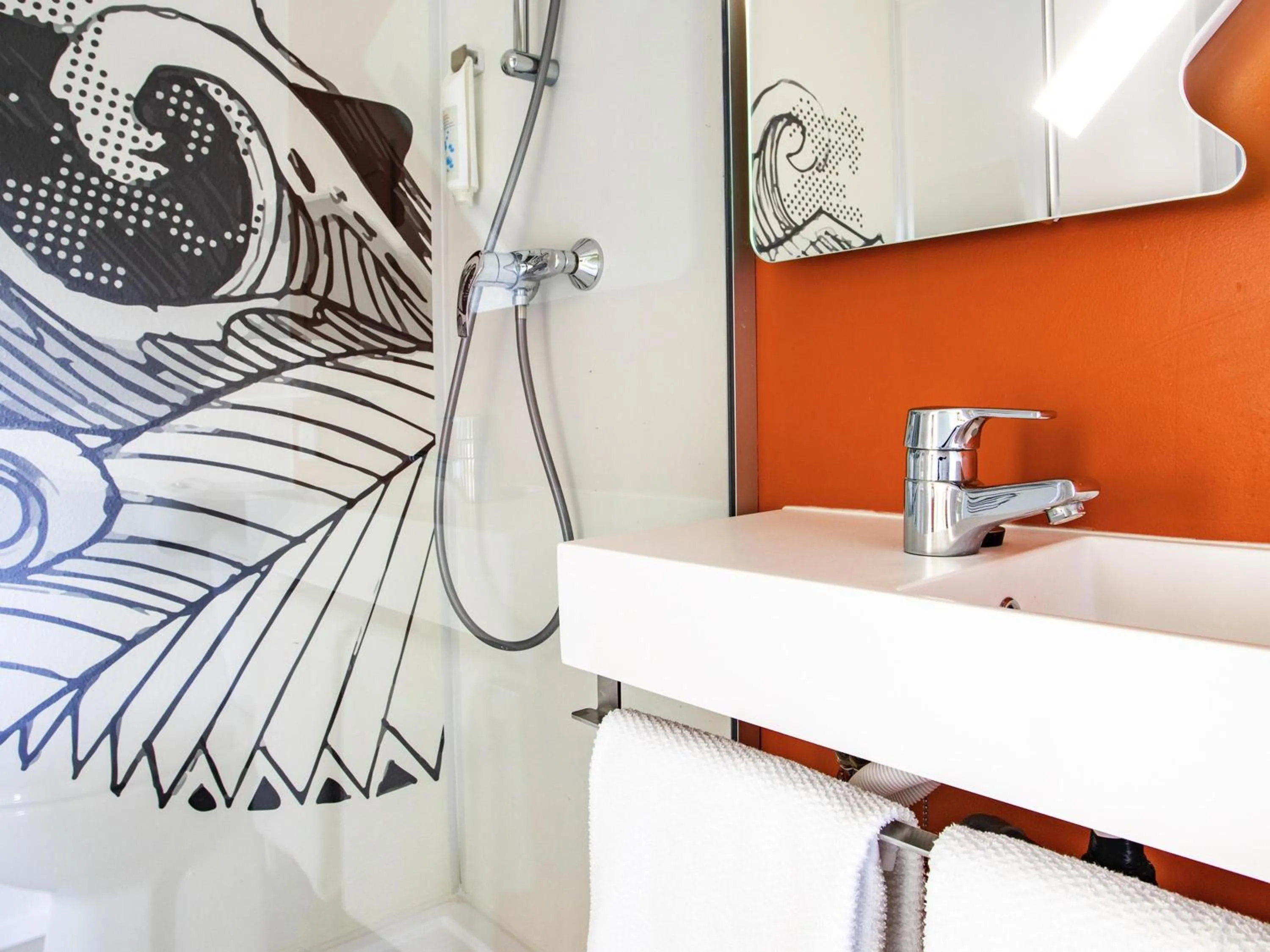 Bedroom in Ibis budget Lorient Caudan