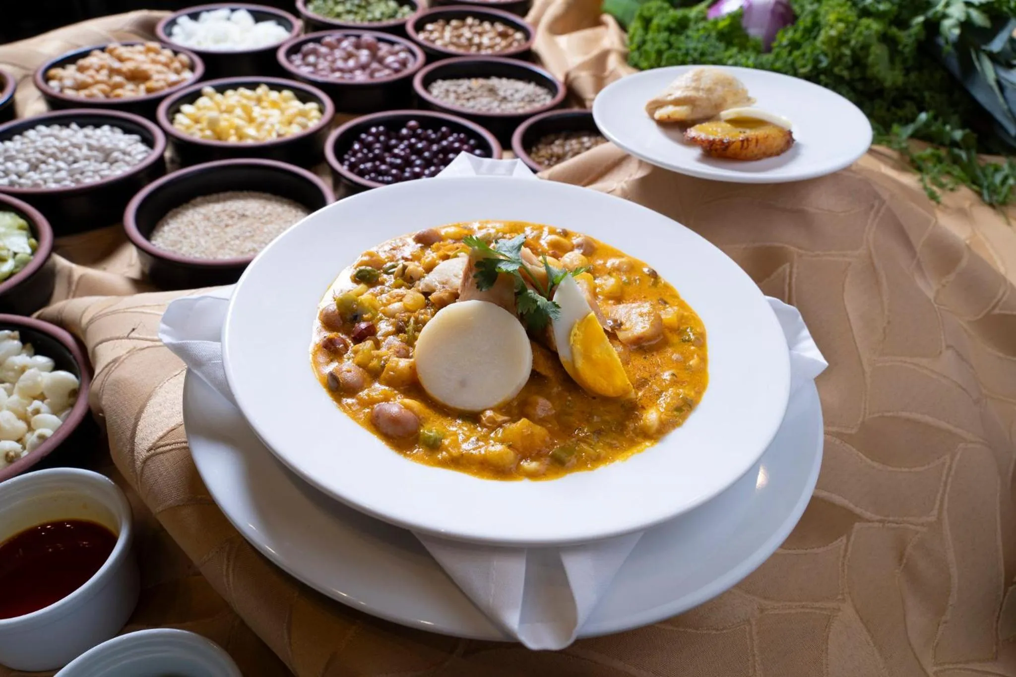 Restaurant/places to eat in Holiday Inn Guayaquil Airport by IHG