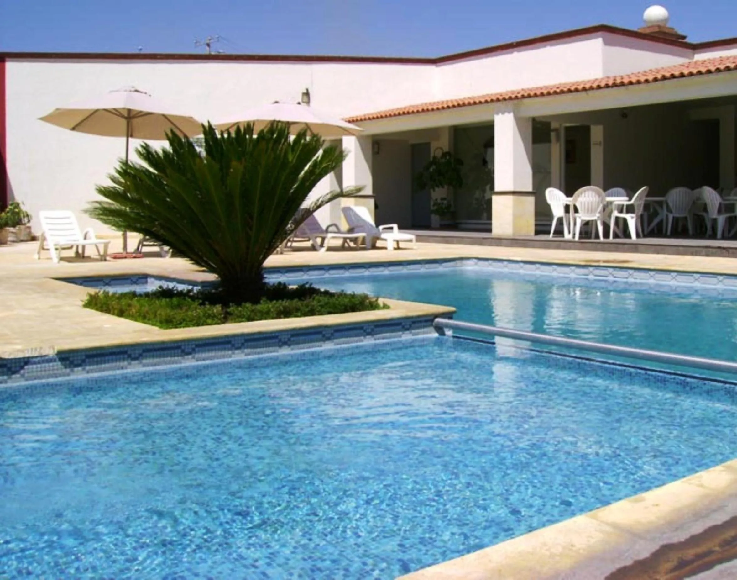 Swimming pool in Hotel San Juan Park