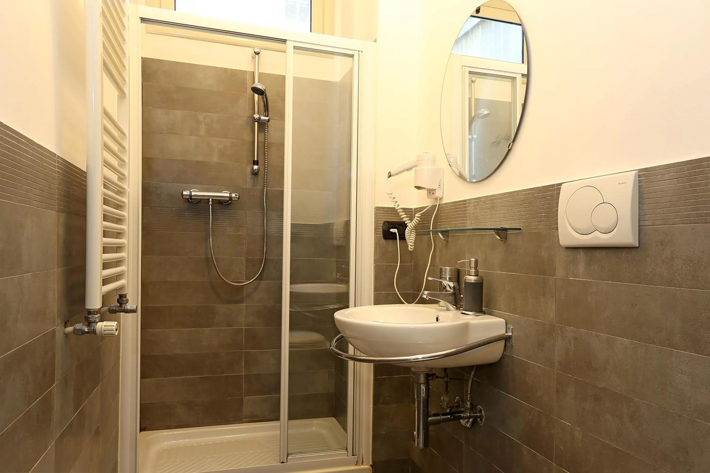 Bathroom in Mr Frills