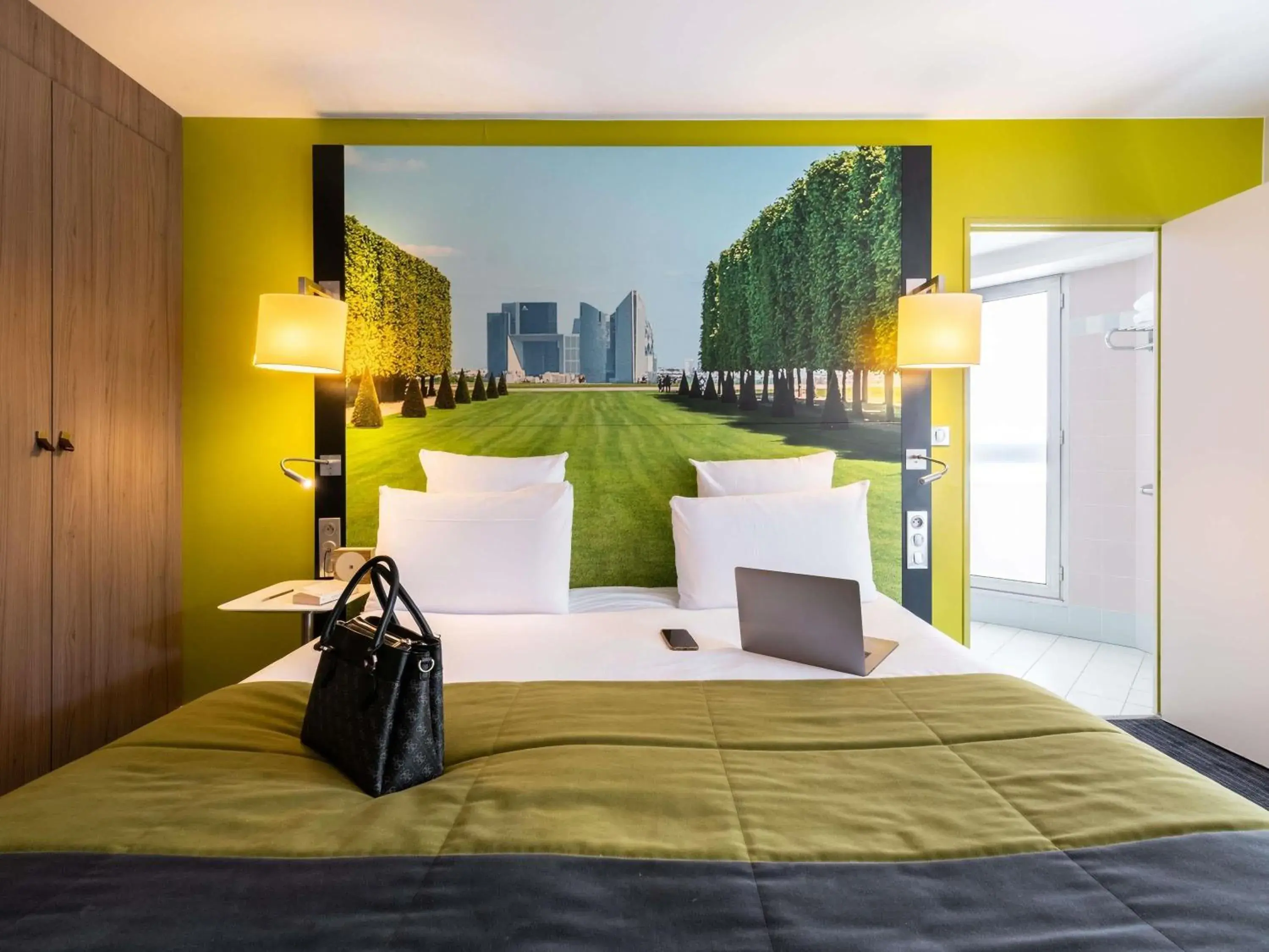 Bedroom, Bed in Mercure Paris Ouest Saint Germain Bedroom, Bed in Mercure Paris Ouest Saint Germain