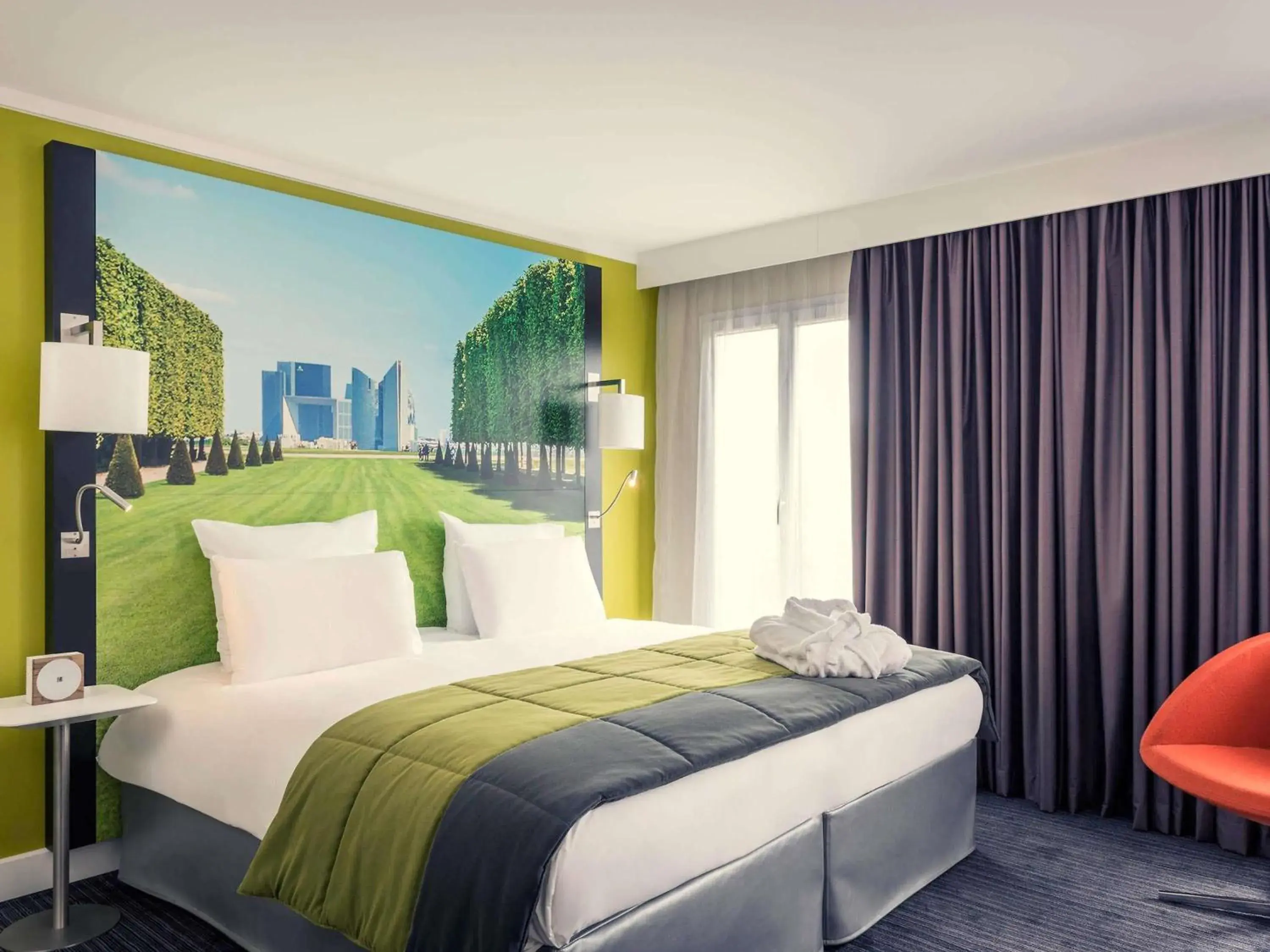 Bedroom, Bed in Mercure Paris Ouest Saint Germain Bedroom, Bed in Mercure Paris Ouest Saint Germain