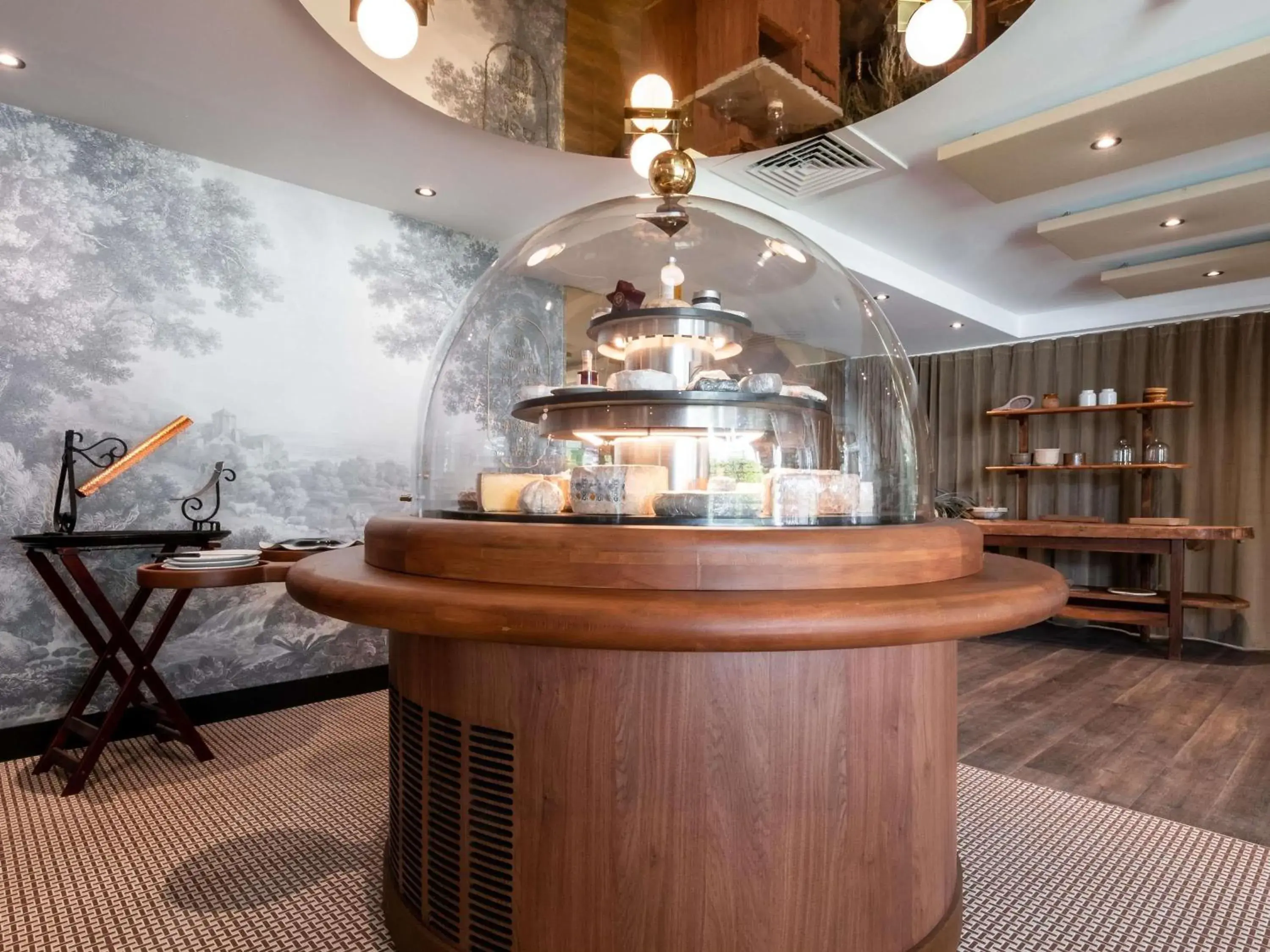 Restaurant/places to eat in Mercure Paris Ouest Saint Germain Restaurant/places to eat in Mercure Paris Ouest Saint Germain