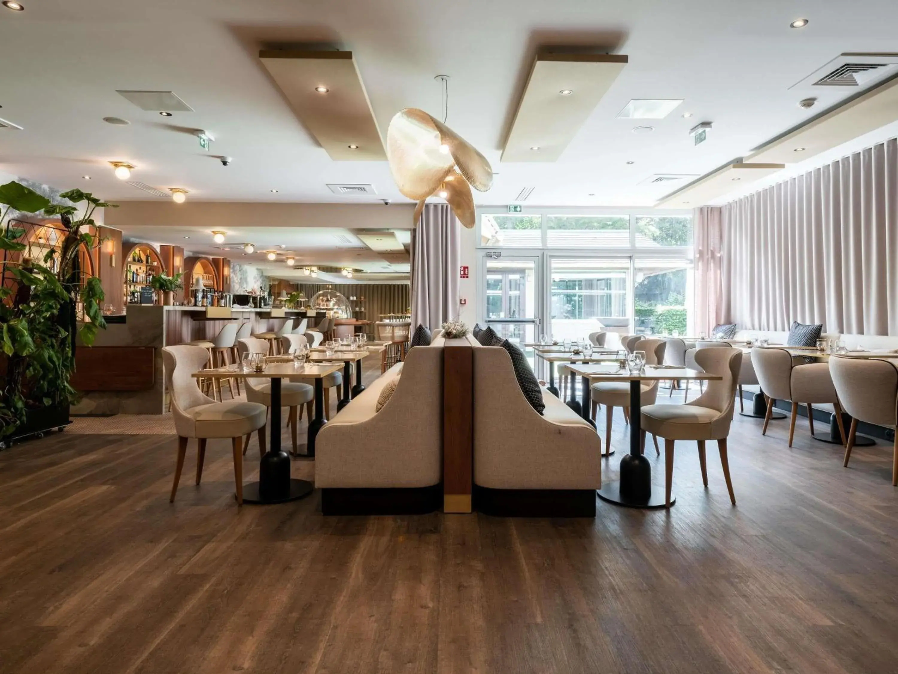 Property building in Mercure Paris Ouest Saint Germain Property building in Mercure Paris Ouest Saint Germain