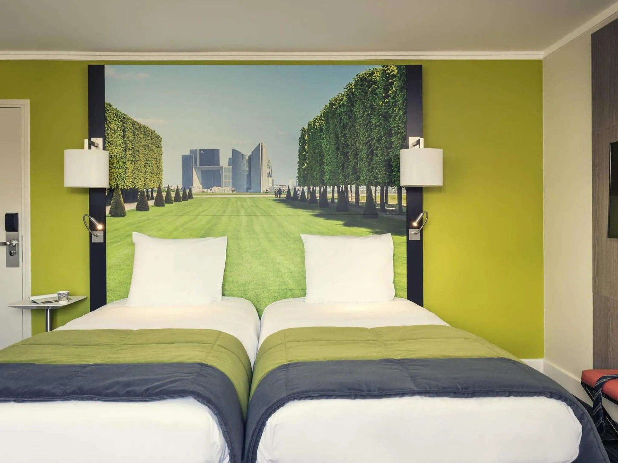 Bedroom, Bed in Mercure Paris Ouest Saint Germain