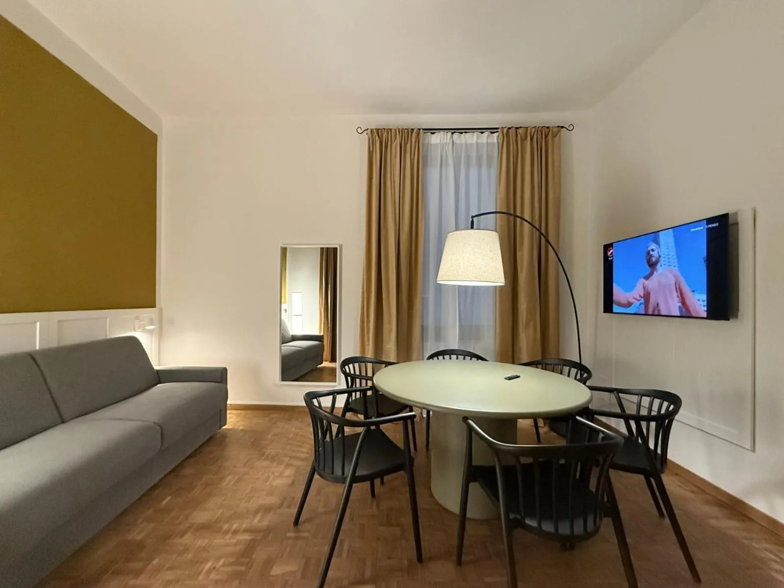TV and multimedia in Yome - Your Home in Florence