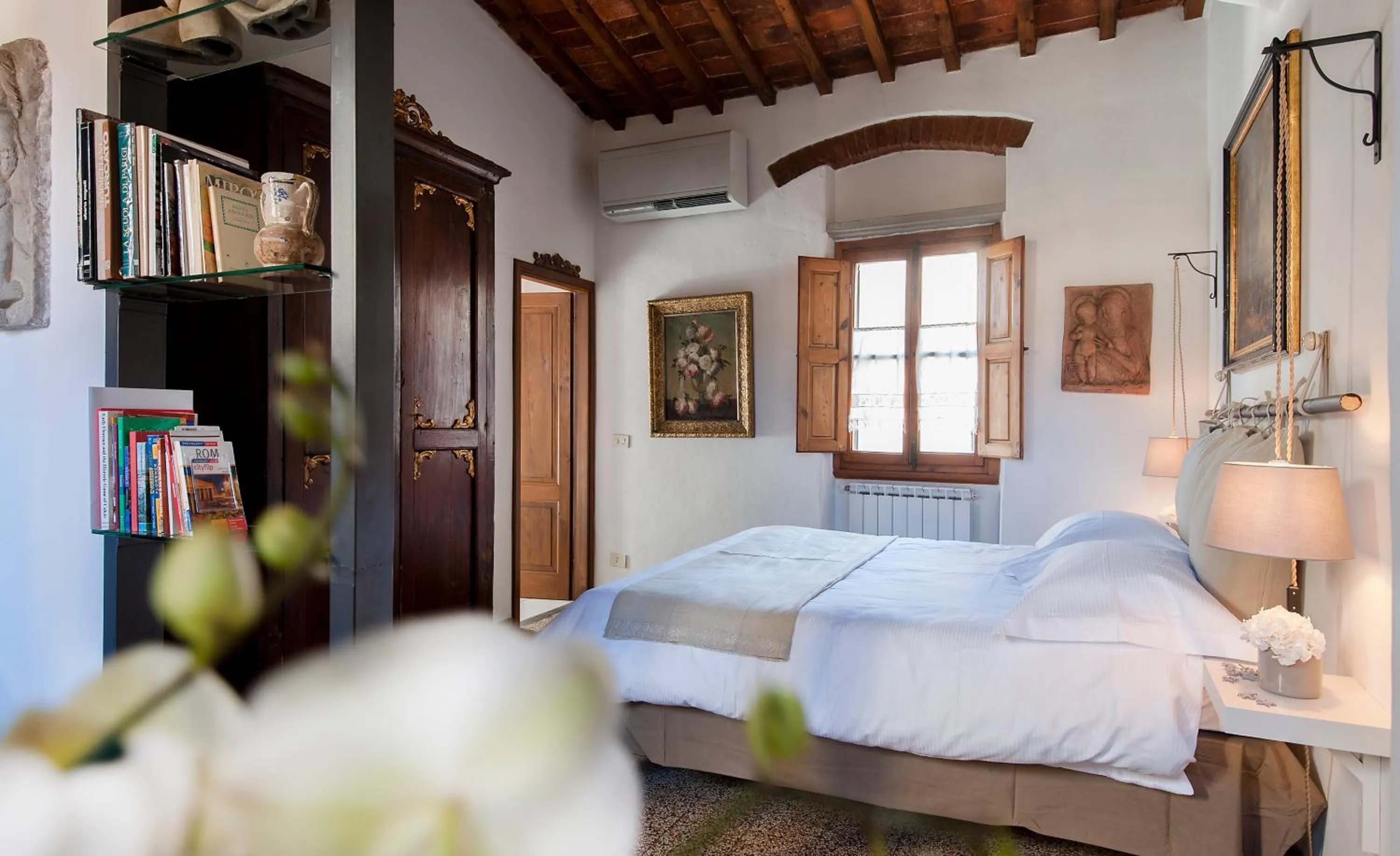 Bathroom, Bed in Yome - Your Home in Florence