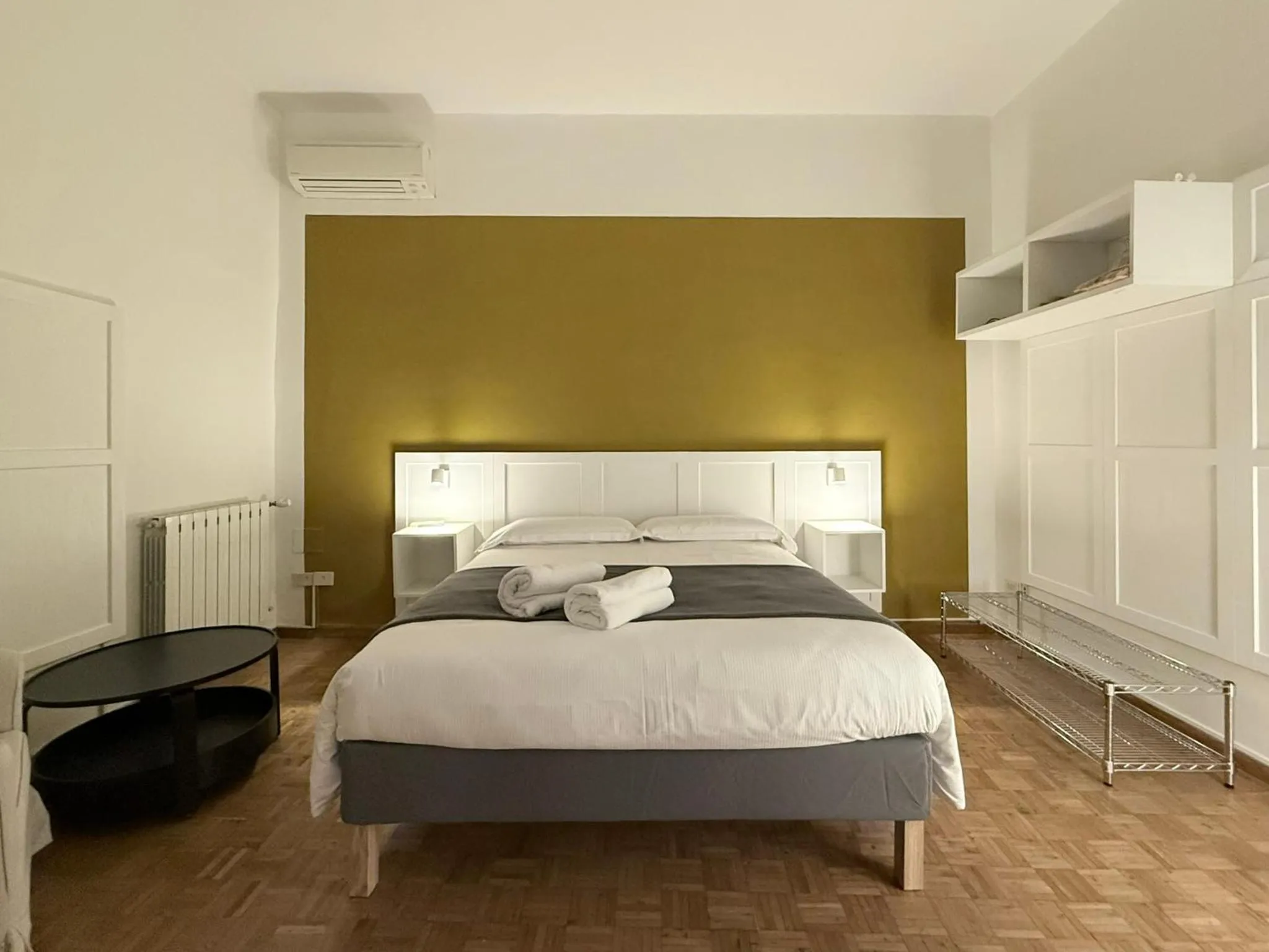 Bedroom, Bed in Yome - Your Home in Florence