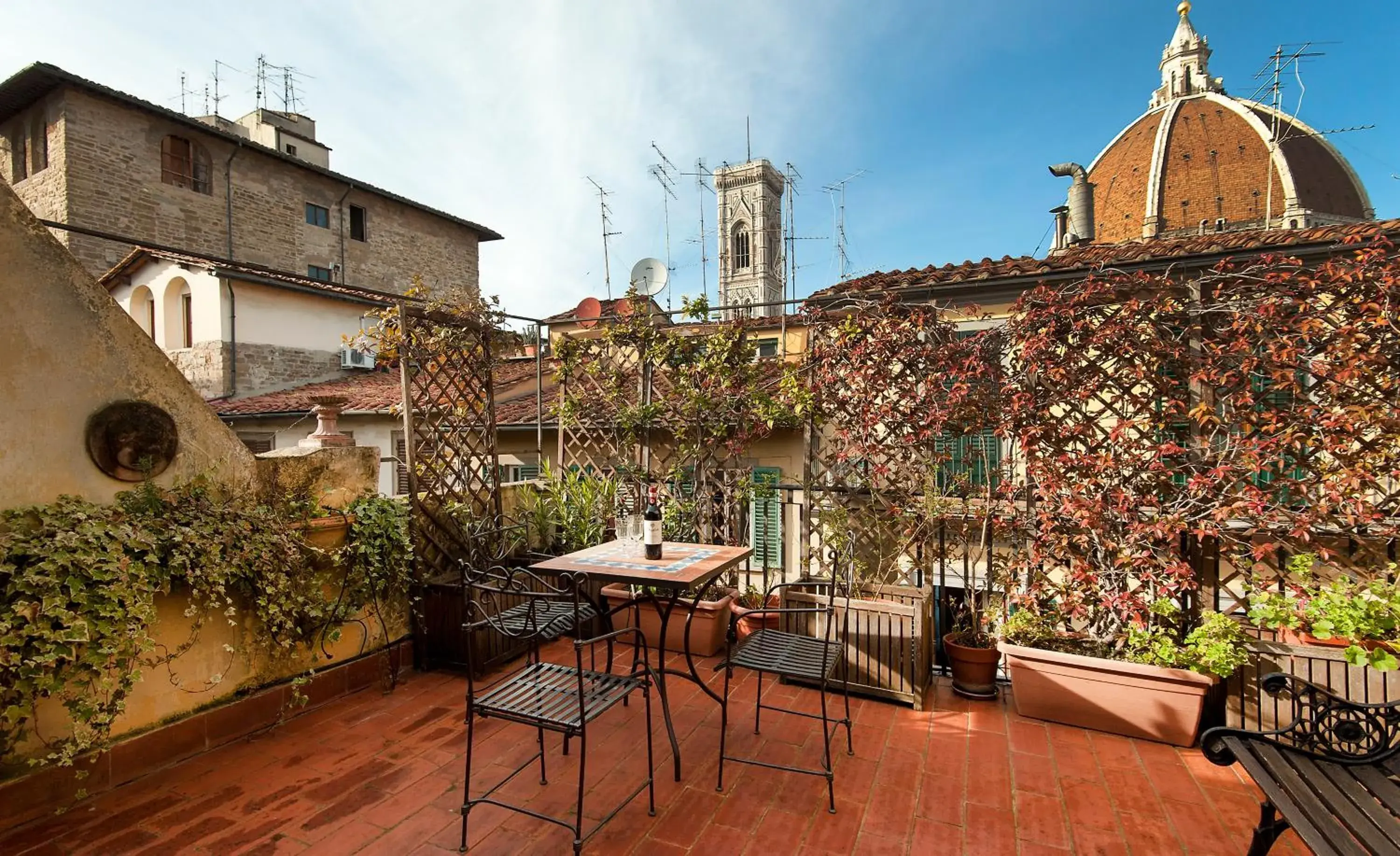 Studio with Terrace - Top Floor in Yome - Your Home in Florence Studio with Terrace - Top Floor in Yome - Your Home in Florence