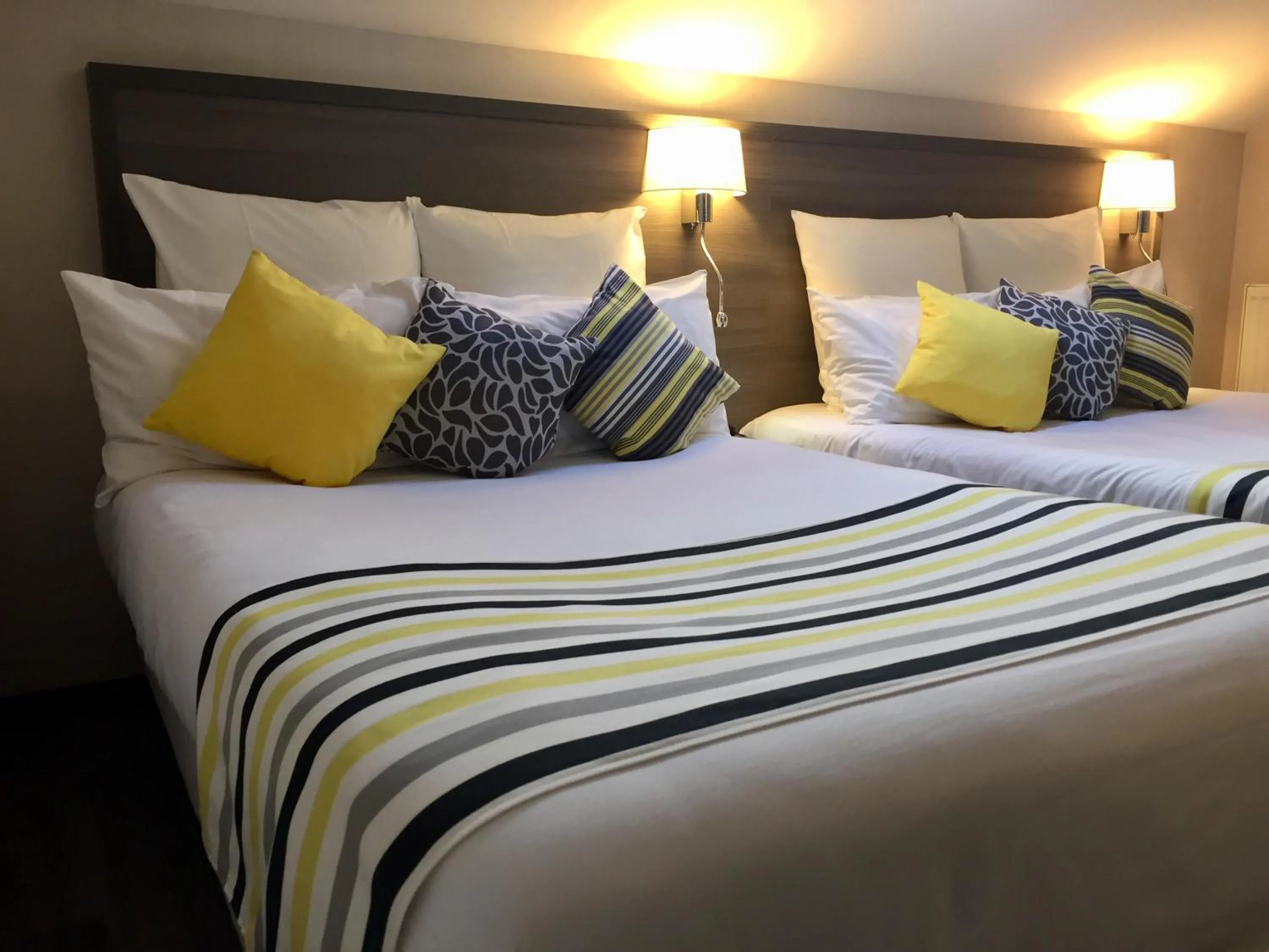 Bed in Hôtel de L'Avenue