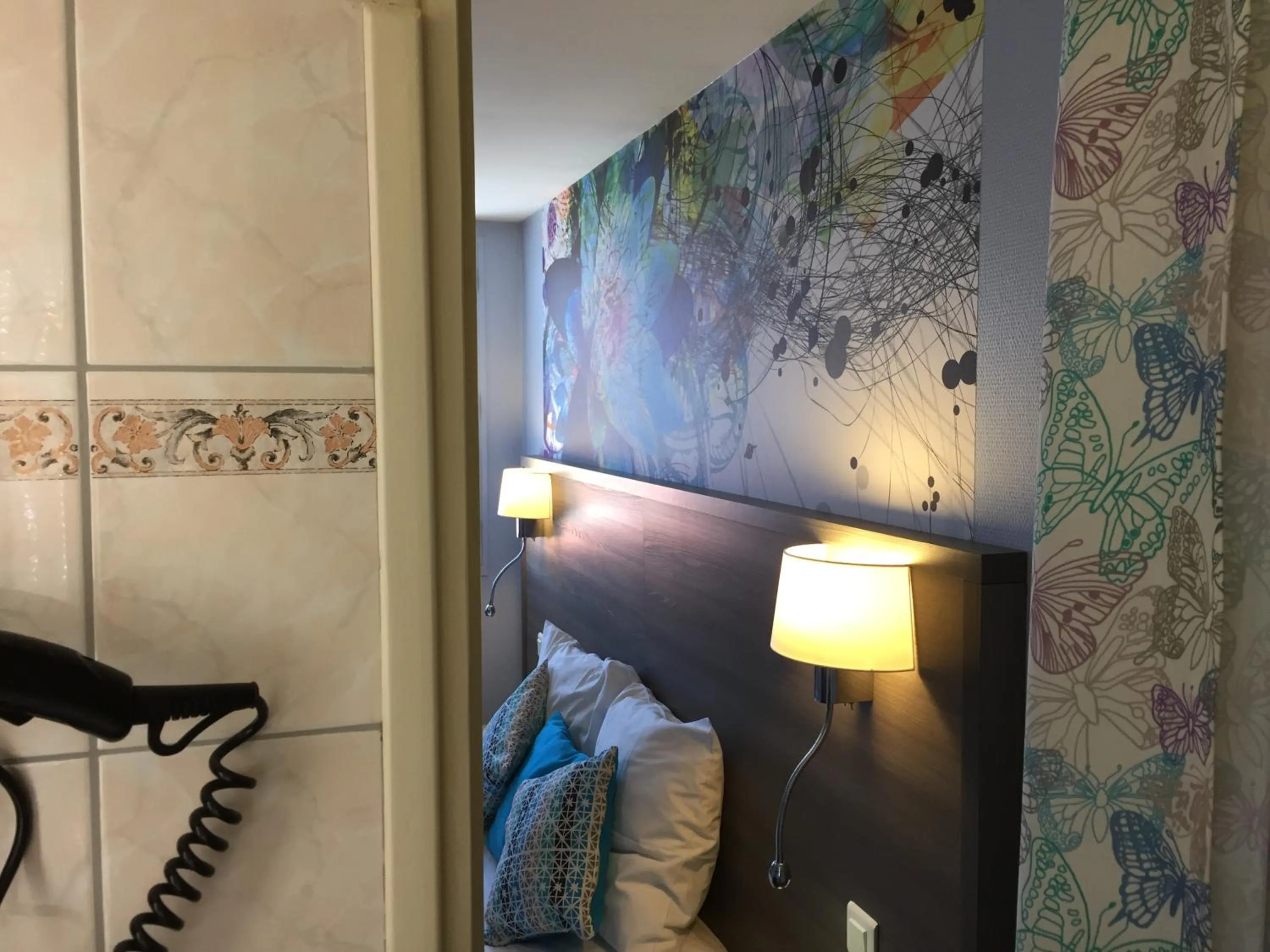 Decorative detail, Bed in Hôtel de L'Avenue