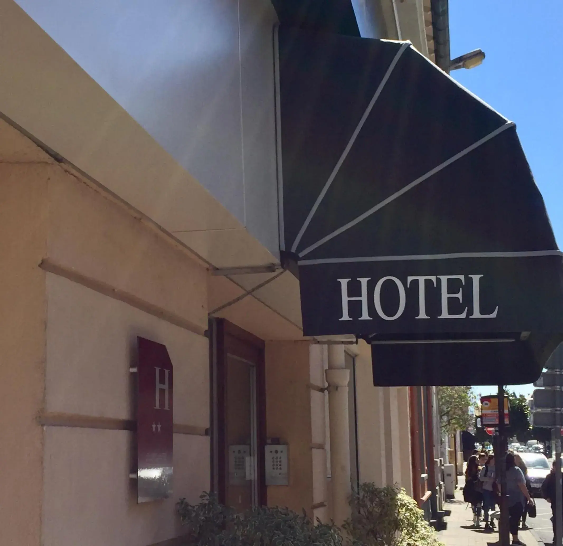 Facade/entrance in Hôtel de L'Avenue Facade/entrance in Hôtel de L'Avenue