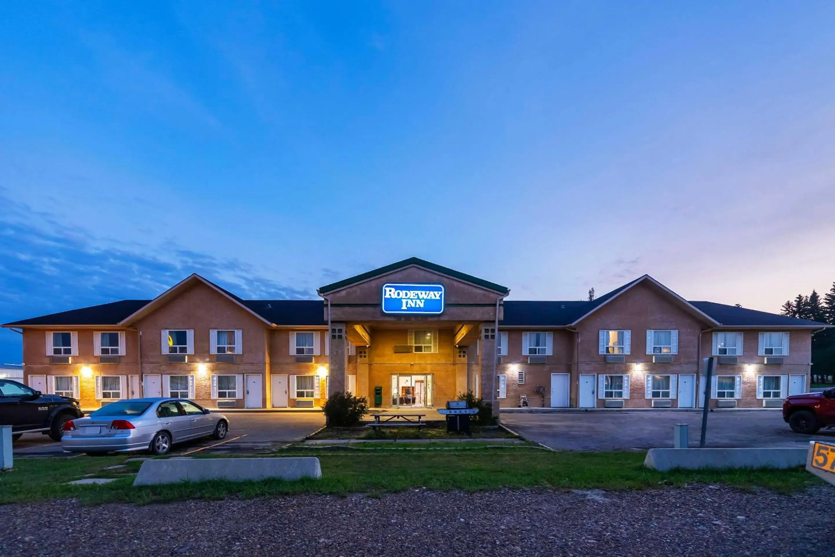 Property building in Rodeway Inn Property building in Rodeway Inn