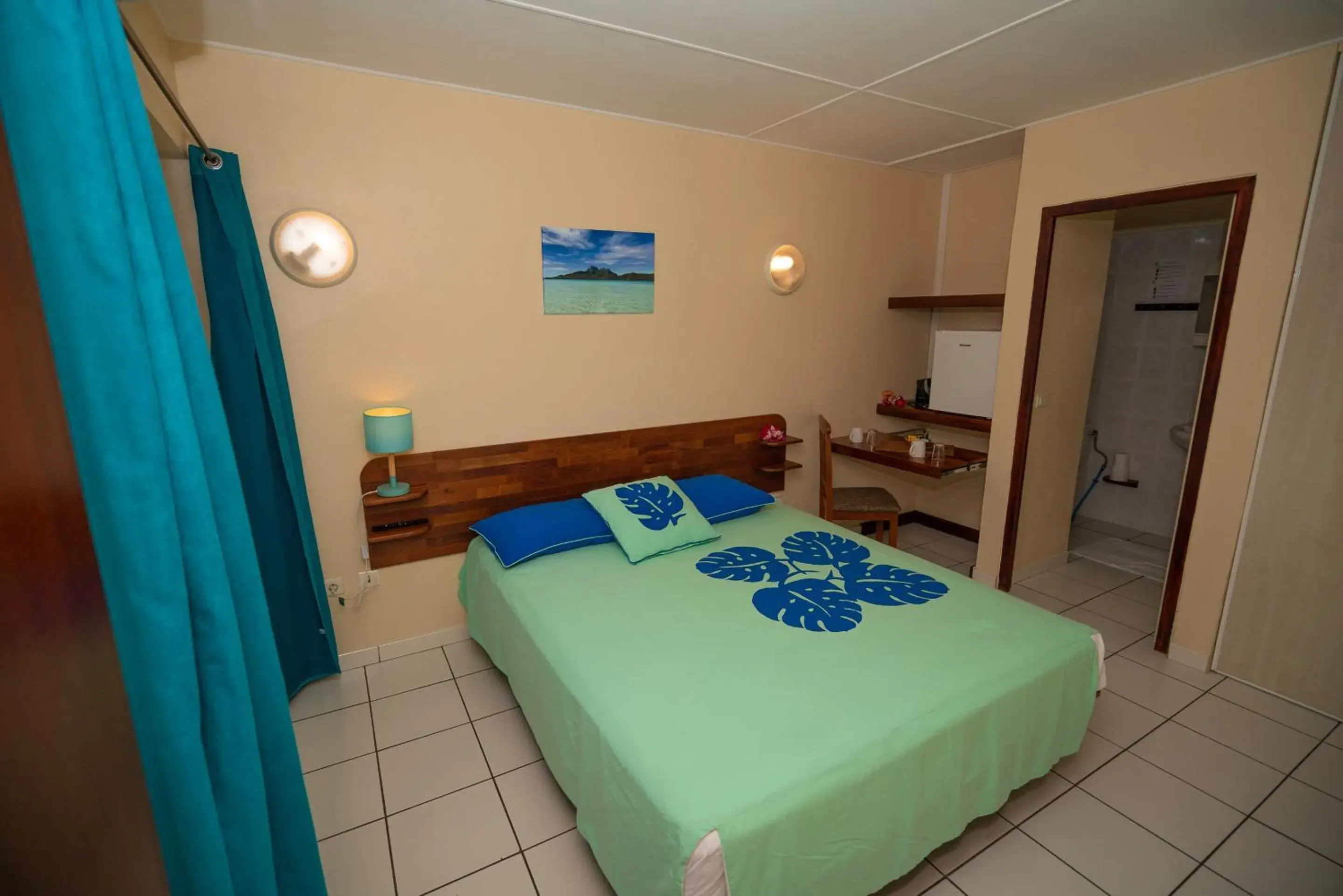 Double Room with Private Bathroom in BORA BORA HOLIDAY'S LODGE Double Room with Private Bathroom in BORA BORA HOLIDAY'S LODGE