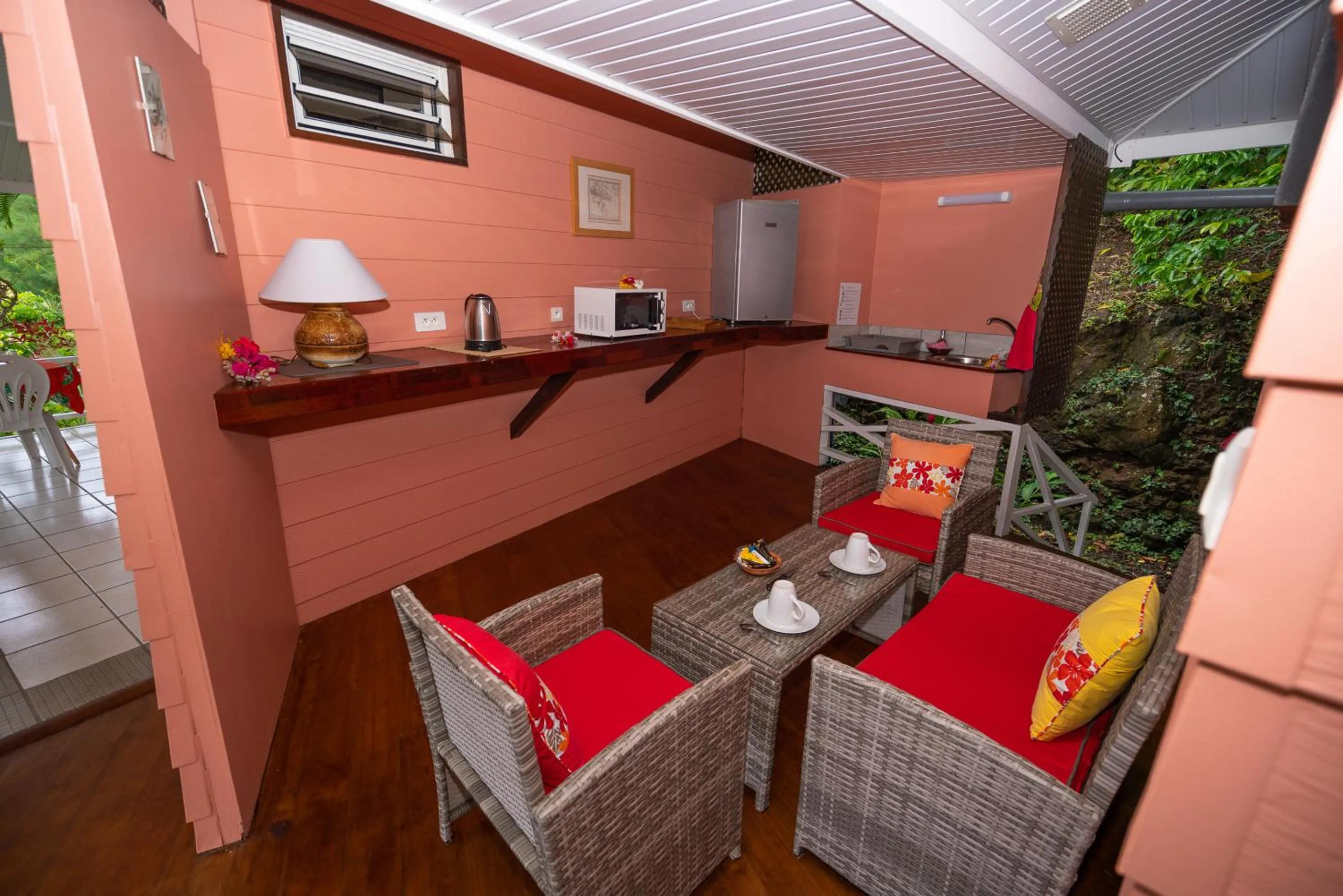 Kitchen or kitchenette in BORA BORA HOLIDAY'S LODGE
