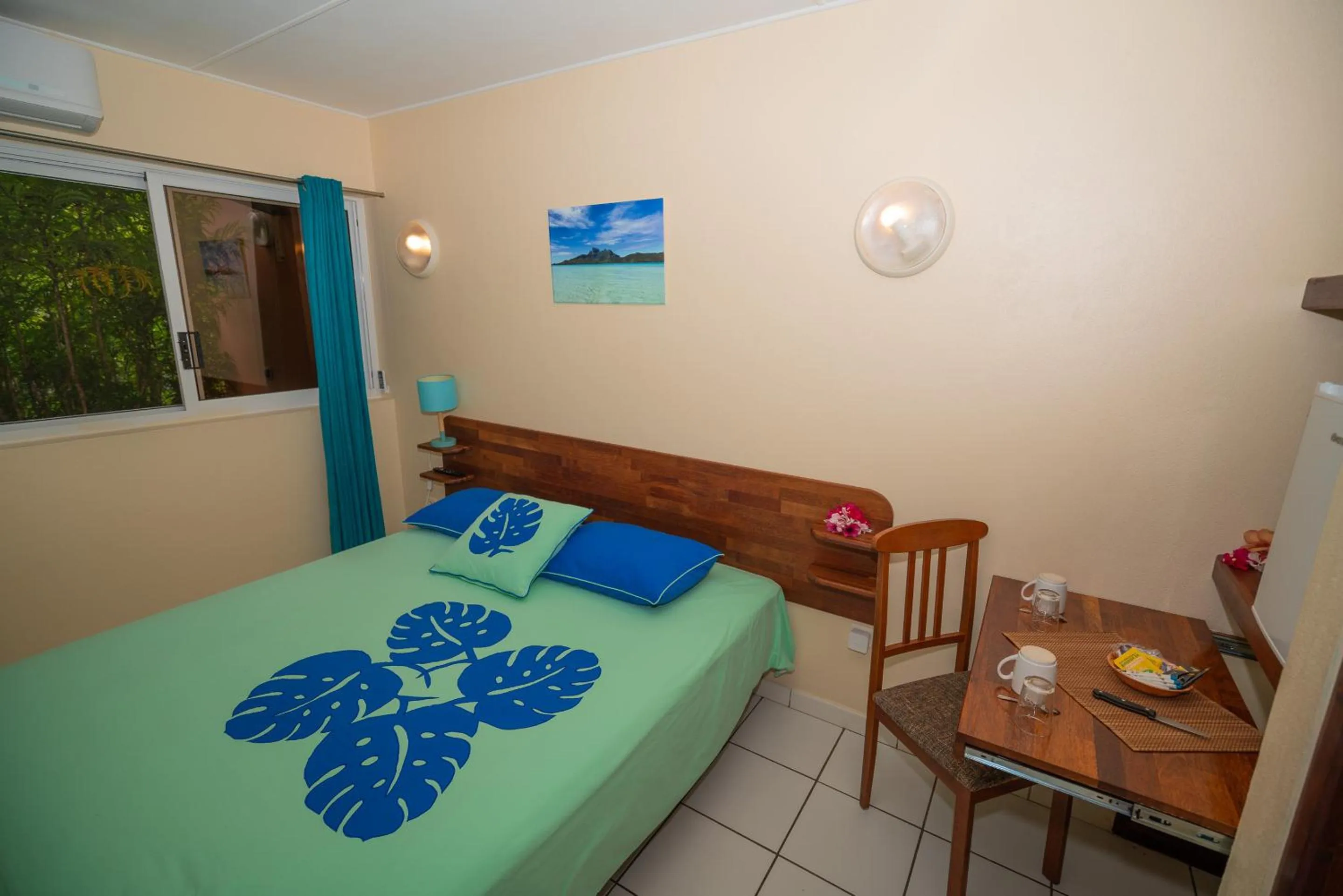 Bed in BORA BORA HOLIDAY'S LODGE