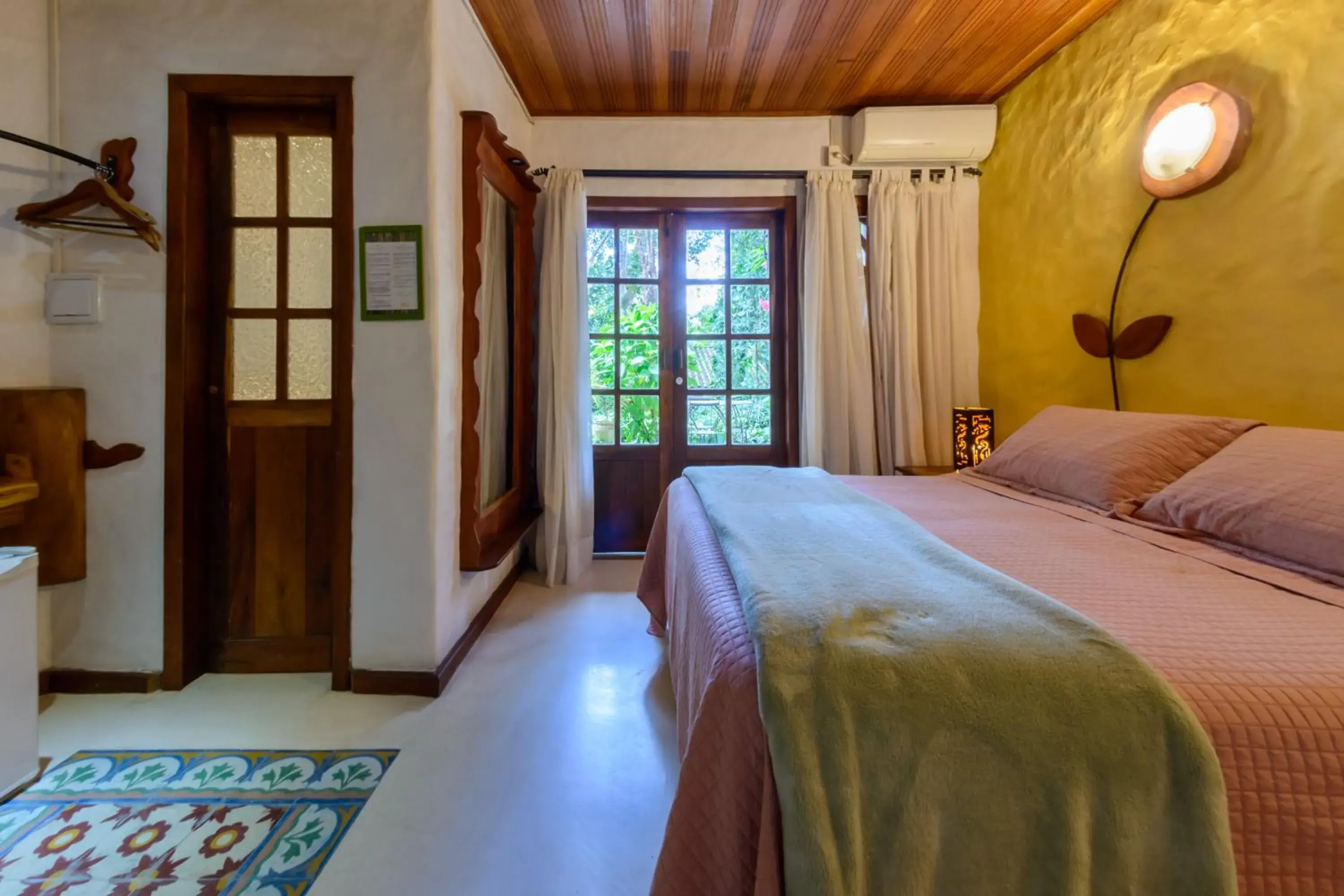 Suite with Garden View in Pousada Vila Serrano Suite with Garden View in Pousada Vila Serrano