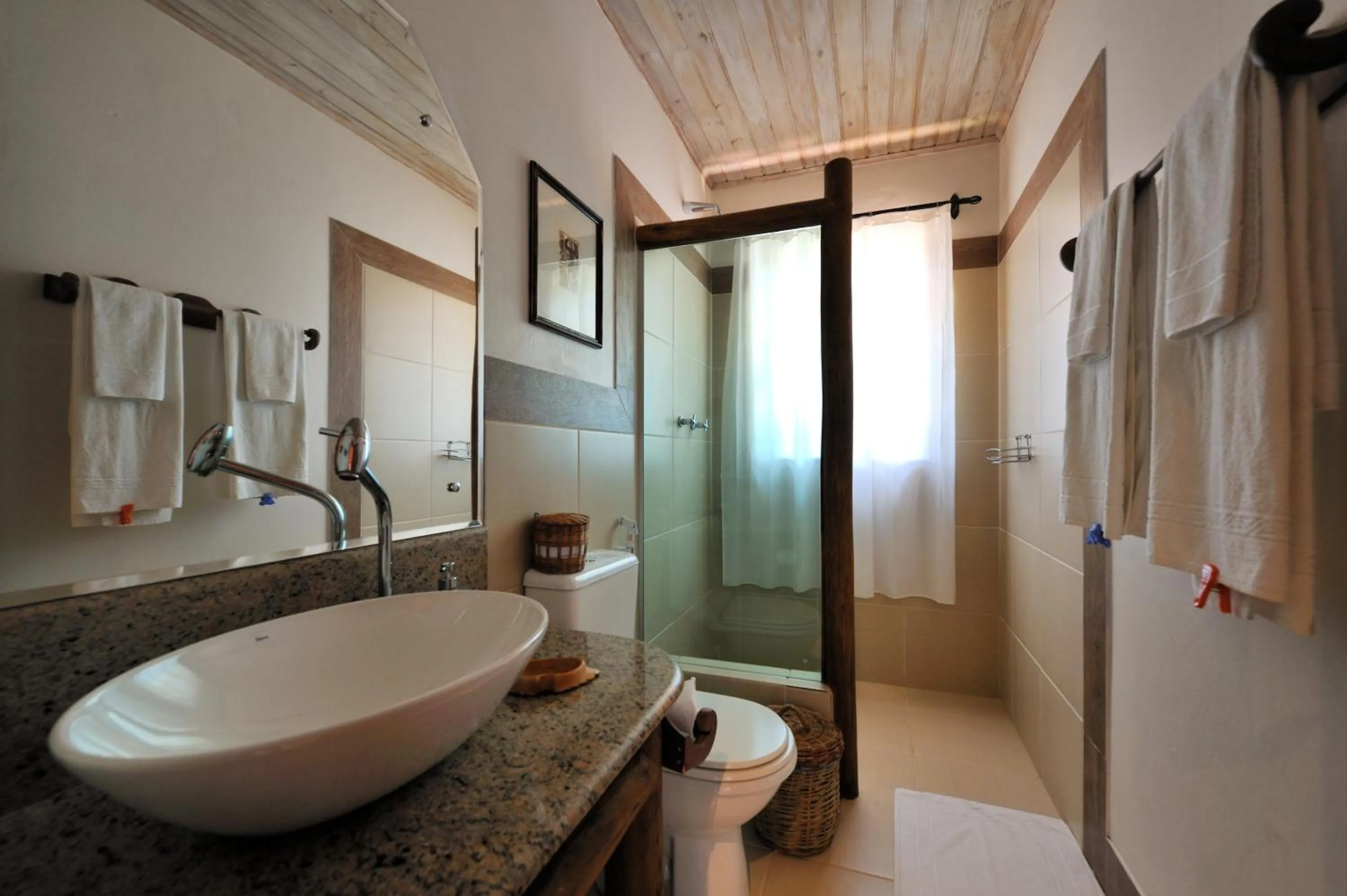 Shower in Pousada Vila Serrano