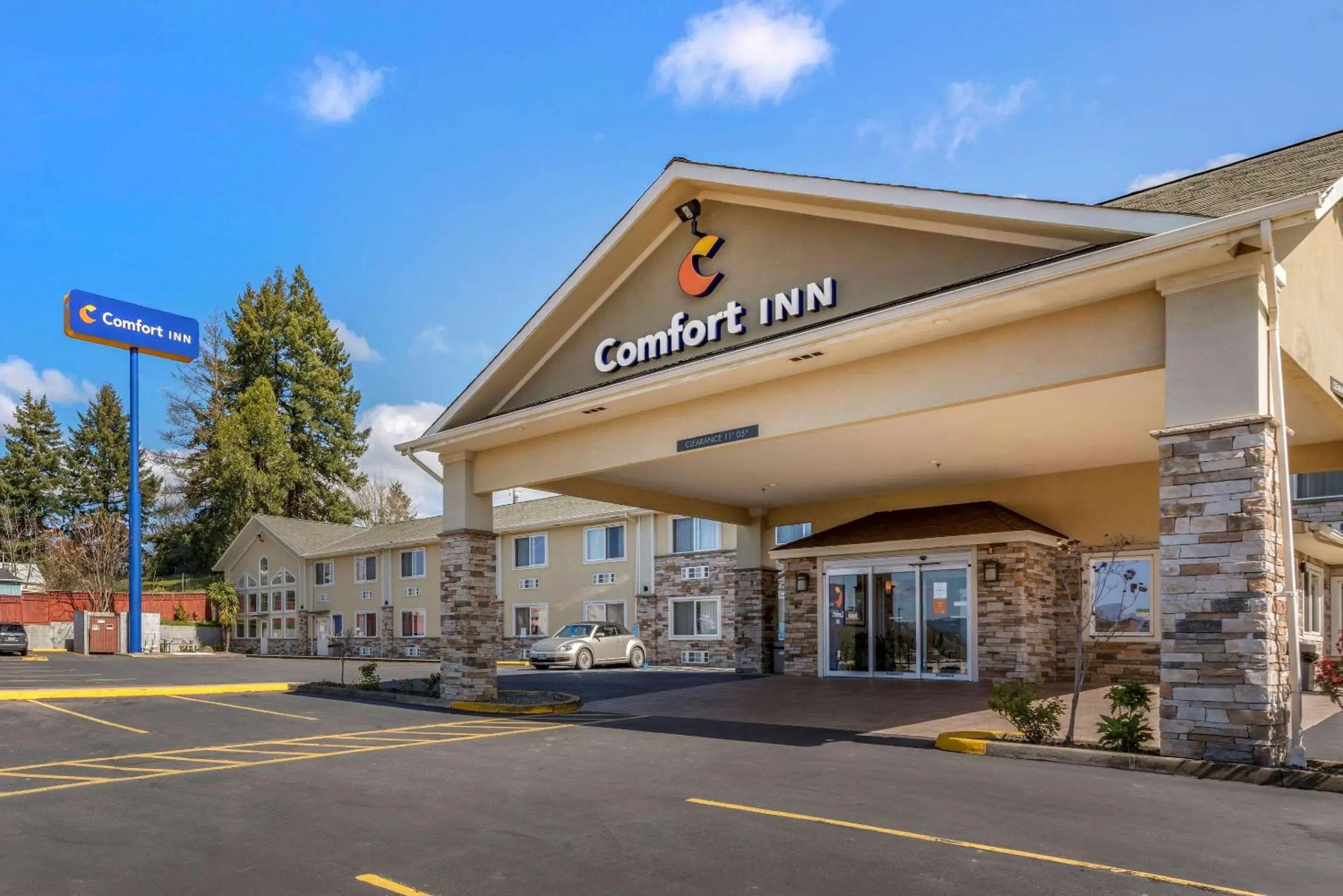 Property building in Comfort Inn Roseburg Property building in Comfort Inn Roseburg