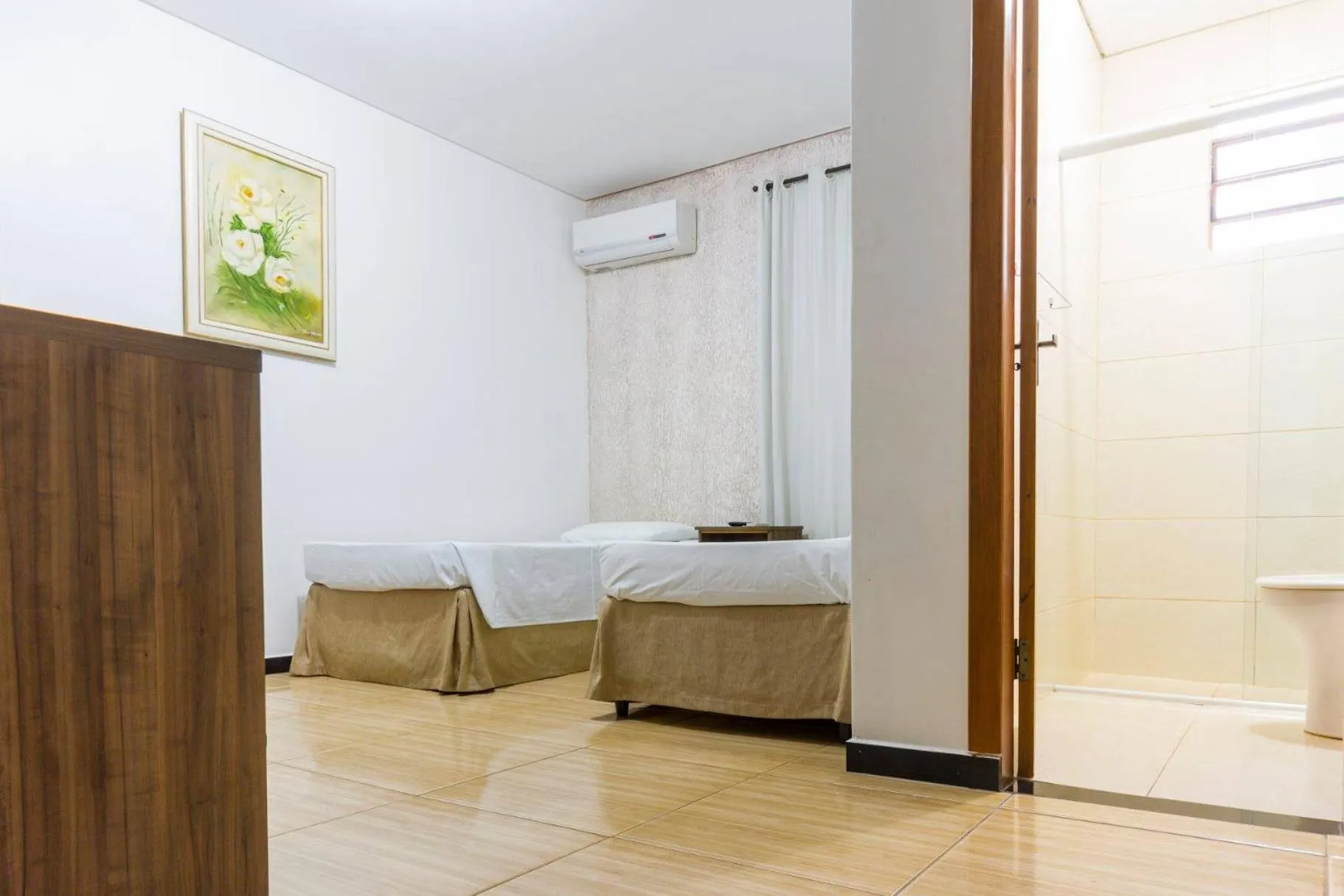 Photo of the whole room, Bed in Hotel Holiday Foz