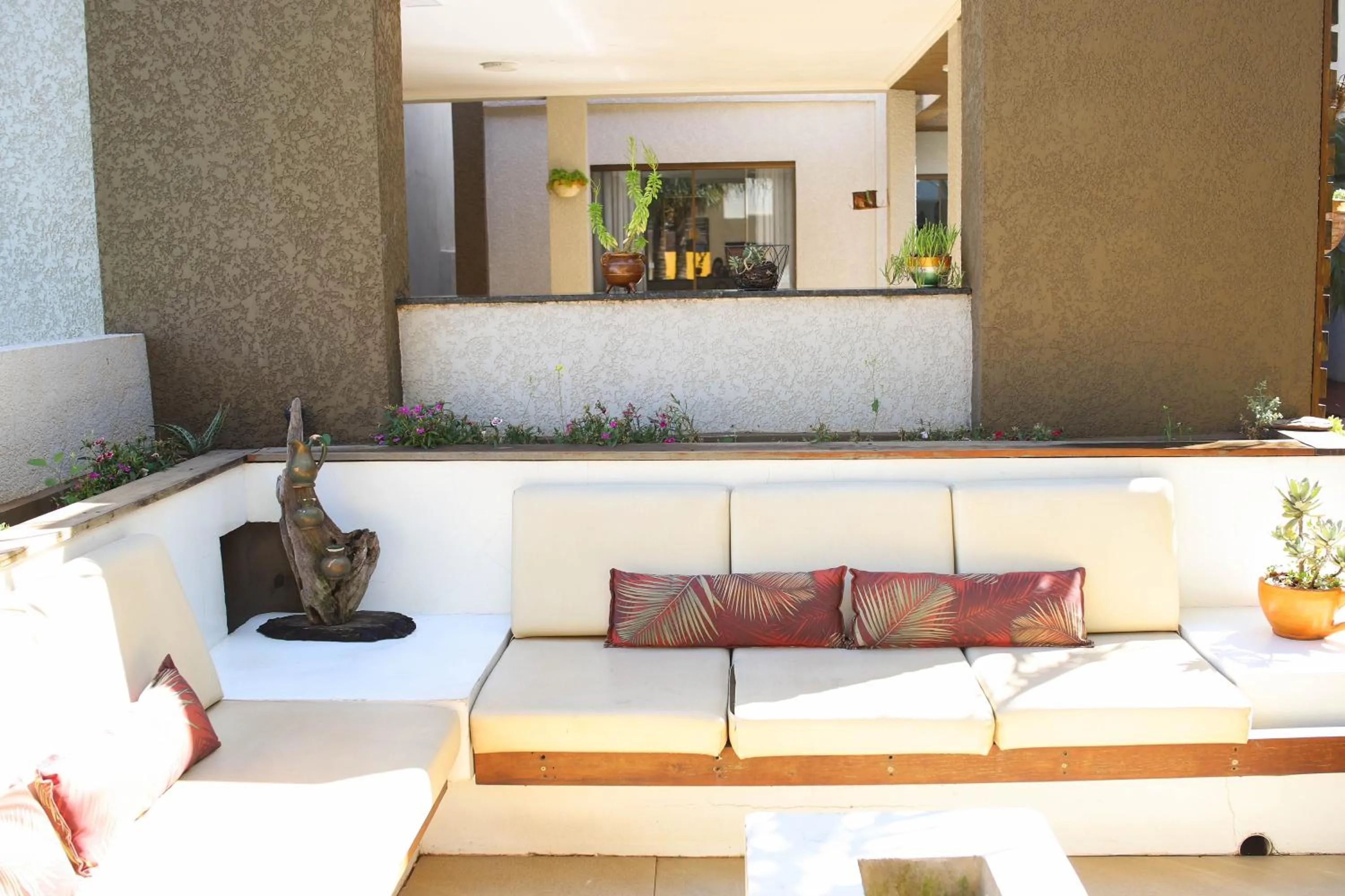 Property building in Hotel Holiday Foz