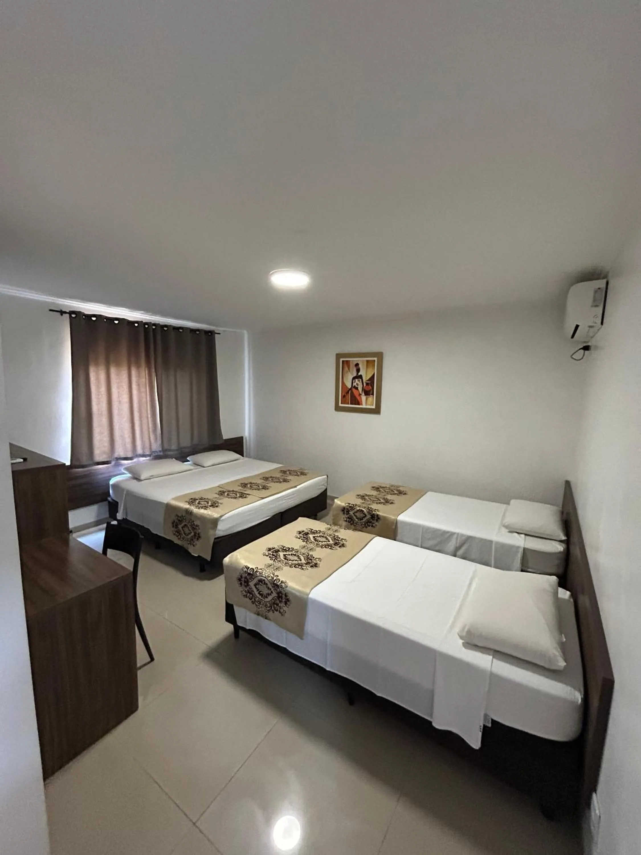 Bedroom, Bed in Hotel Holiday Foz