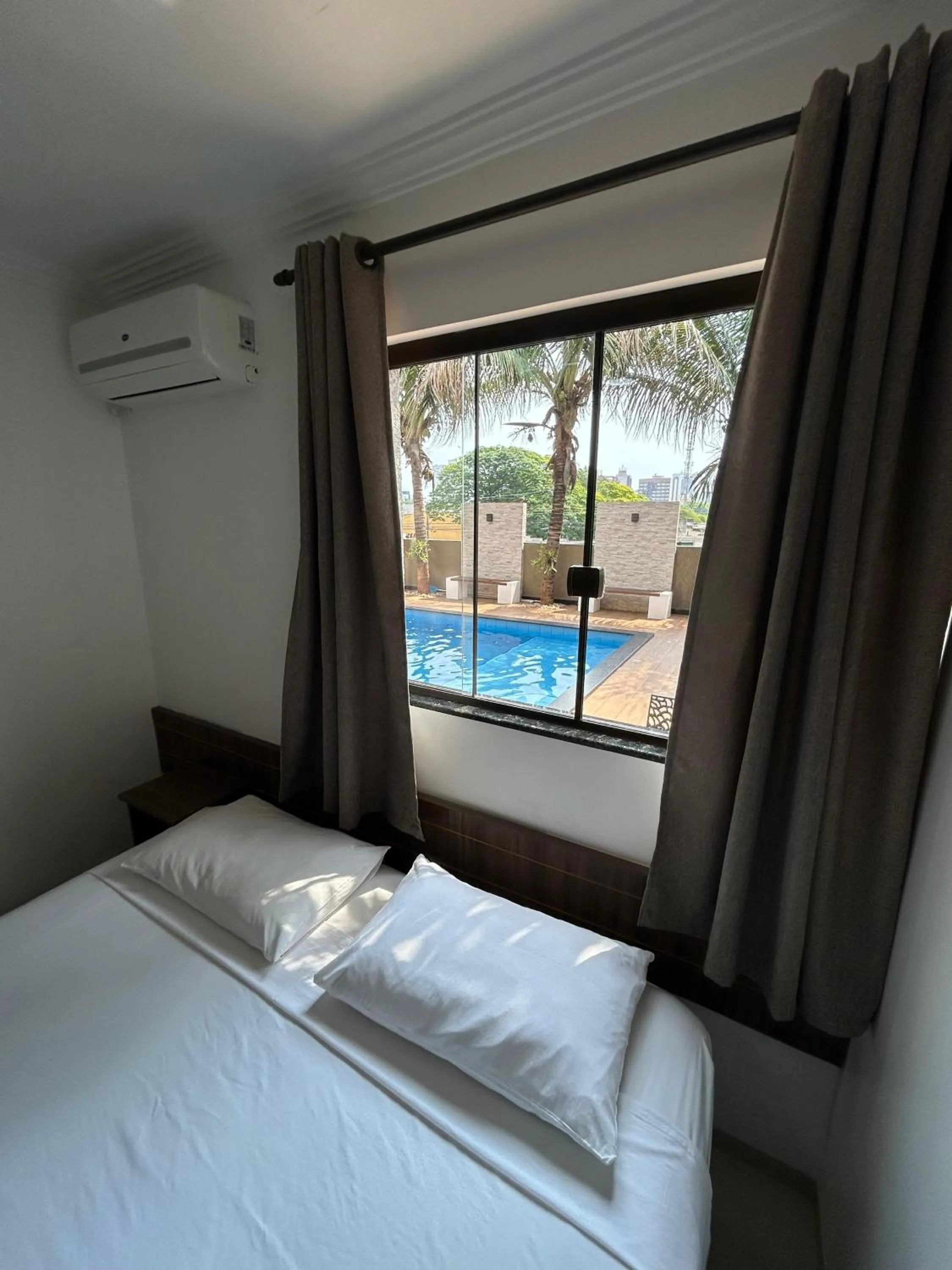 View (from property/room), Bed in Hotel Holiday Foz