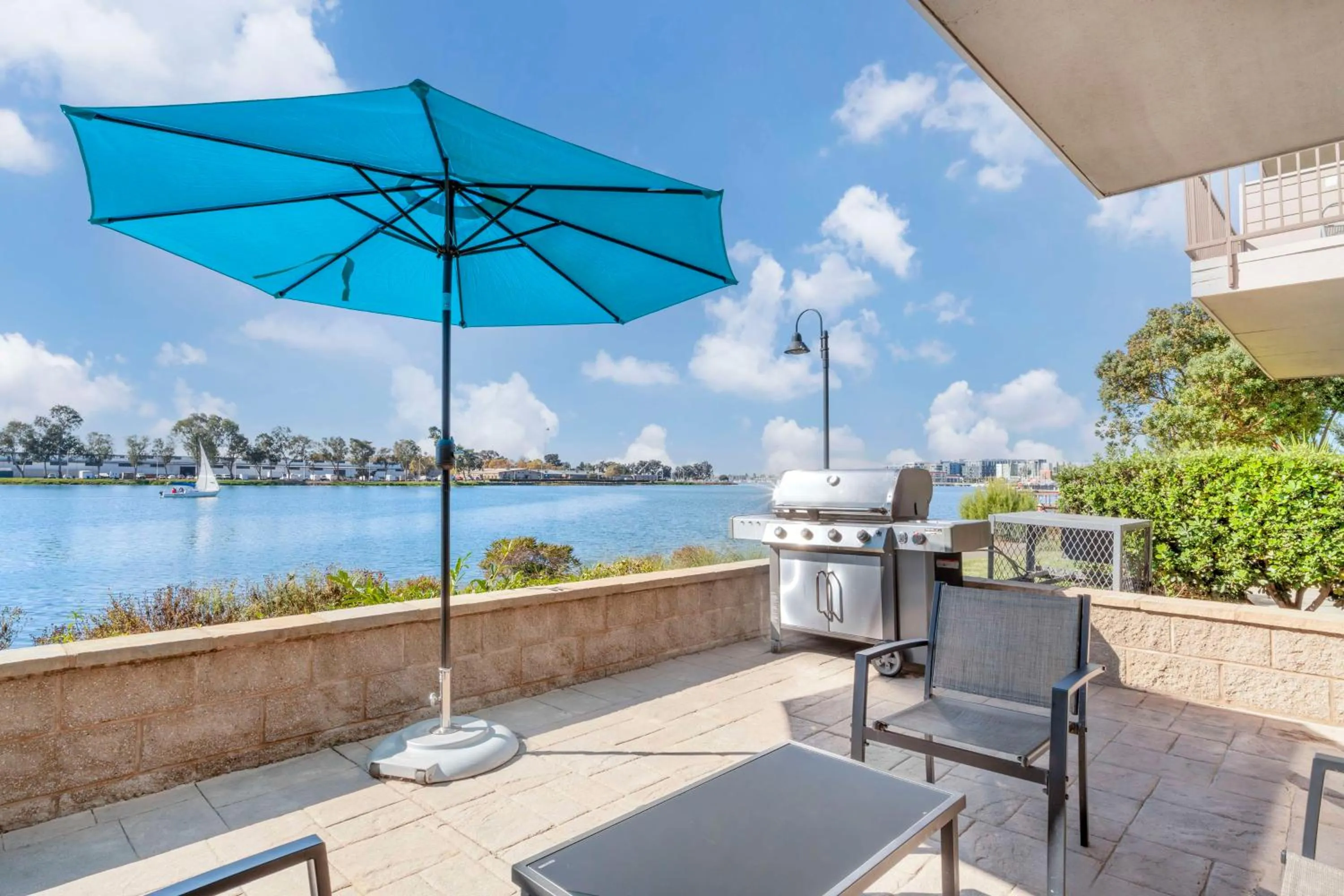 Property building in Best Western Plus Bayside Hotel