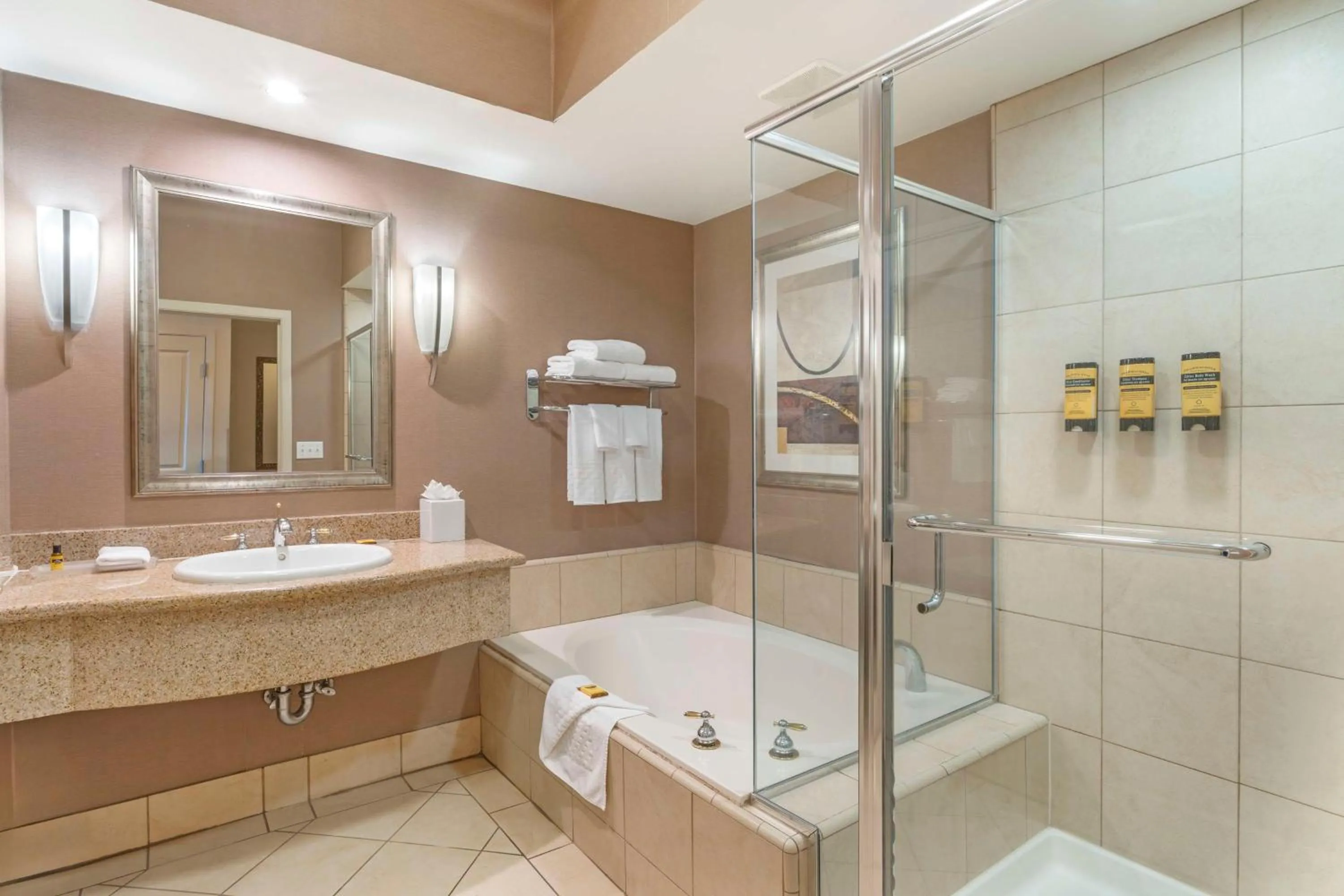 Bathroom in Best Western Plus Bayside Hotel