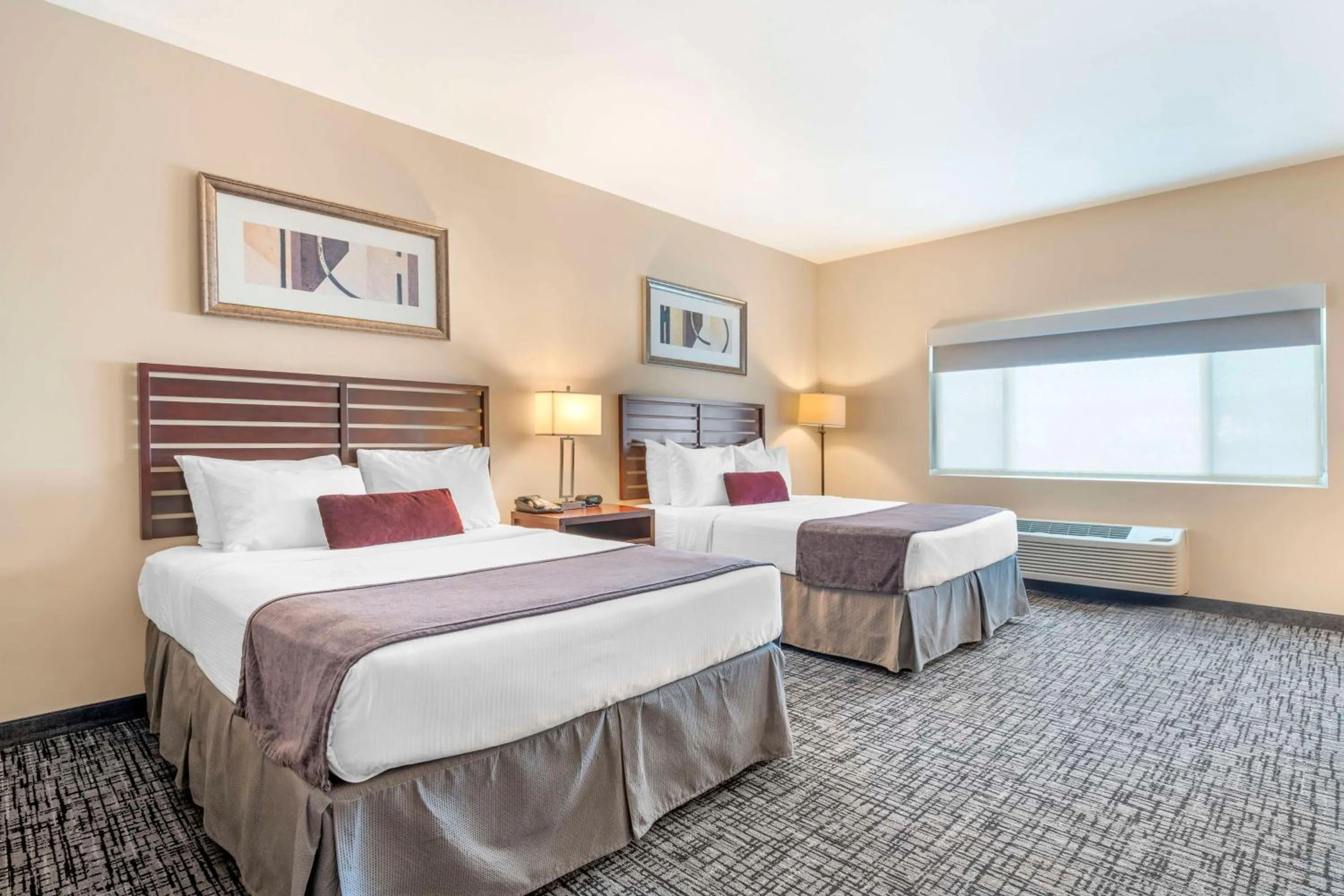 Bedroom, Bed in Best Western Plus Bayside Hotel