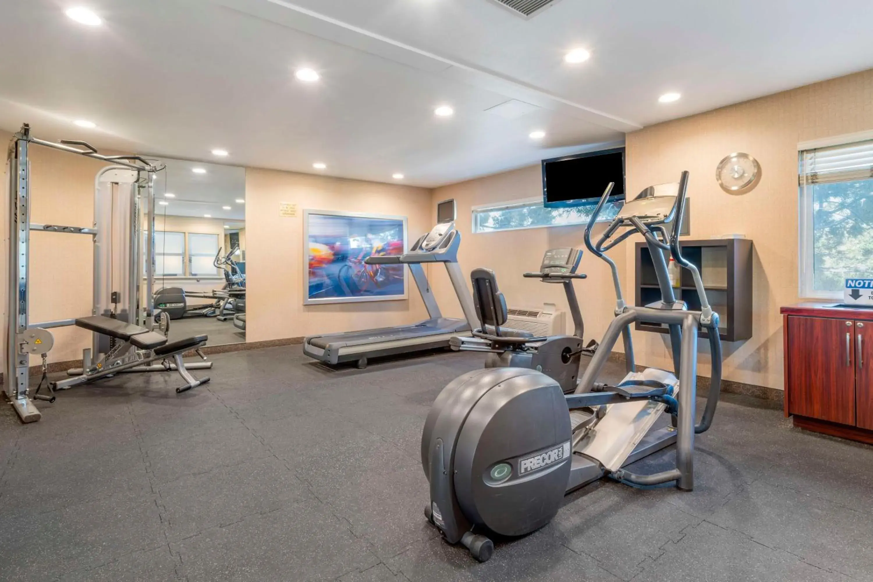 Fitness centre/facilities in Best Western Plus Bayside Hotel Fitness centre/facilities in Best Western Plus Bayside Hotel