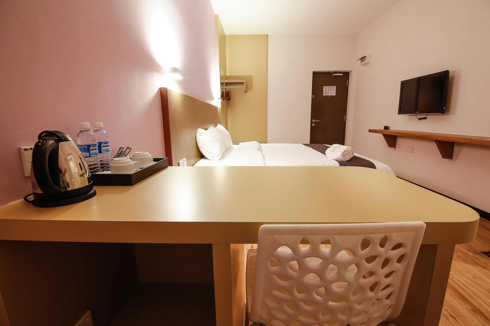 Bed in Art Cottage Hotel