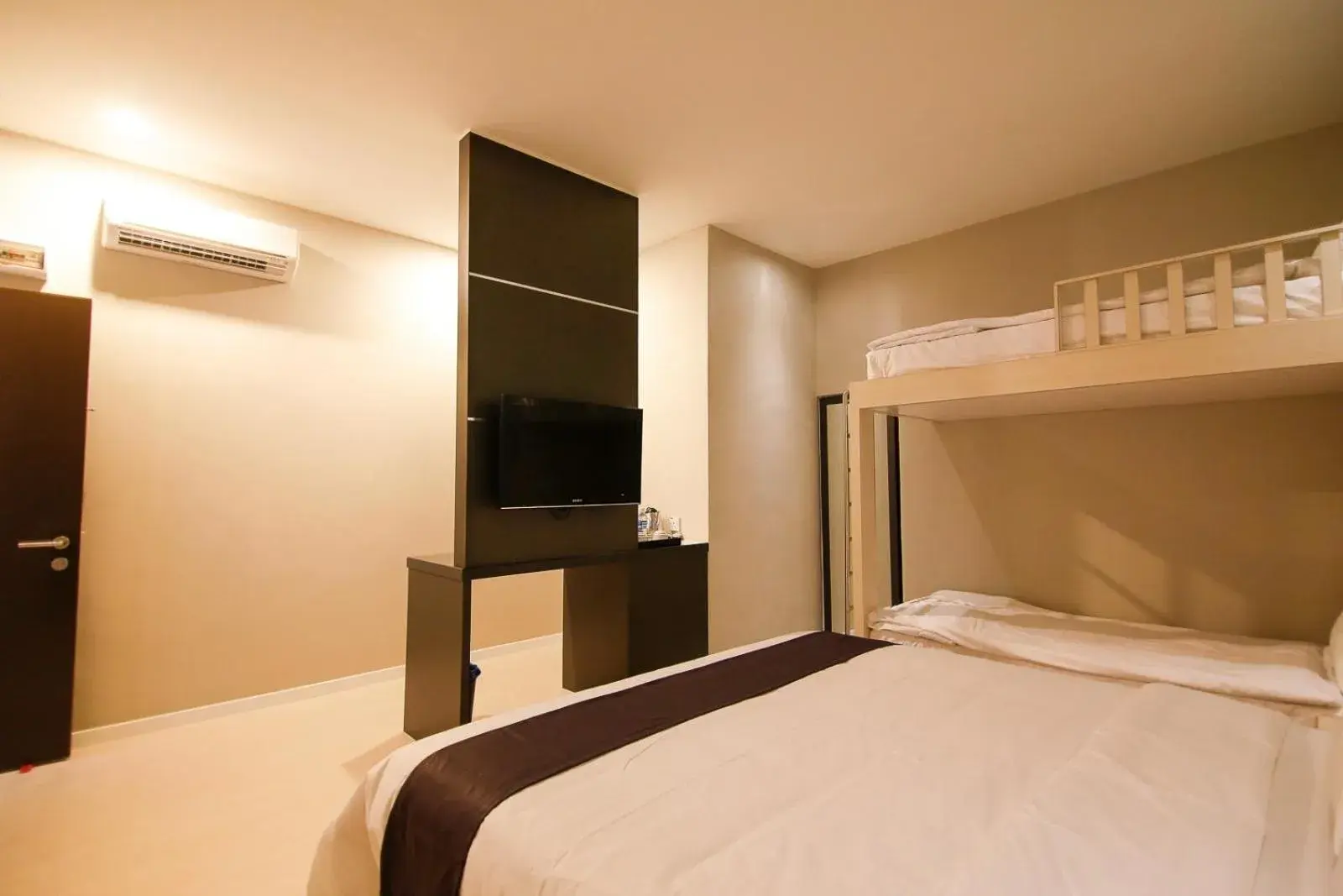 Bed in Art Cottage Hotel Bed in Art Cottage Hotel