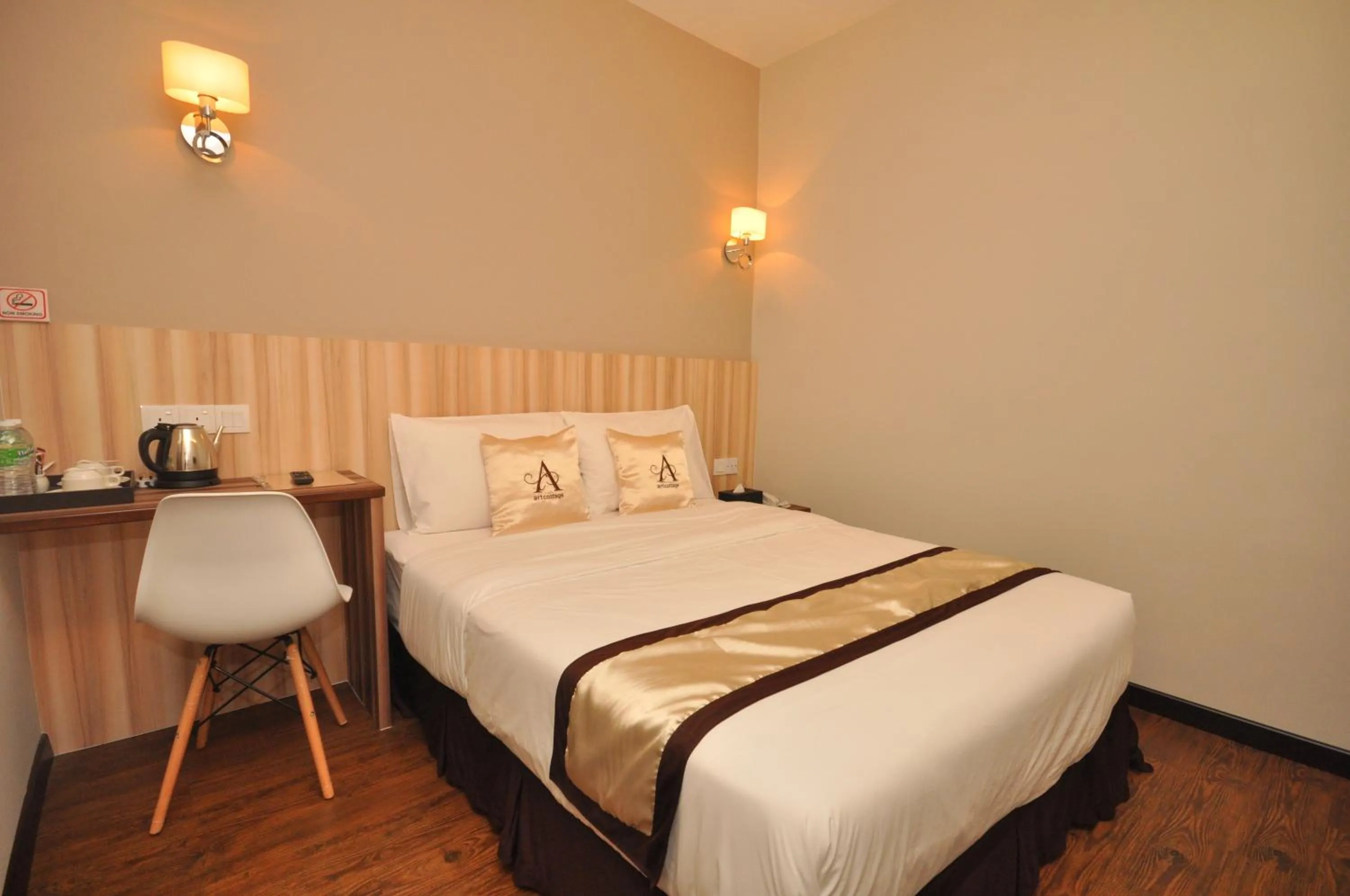 Bed in Art Cottage Hotel