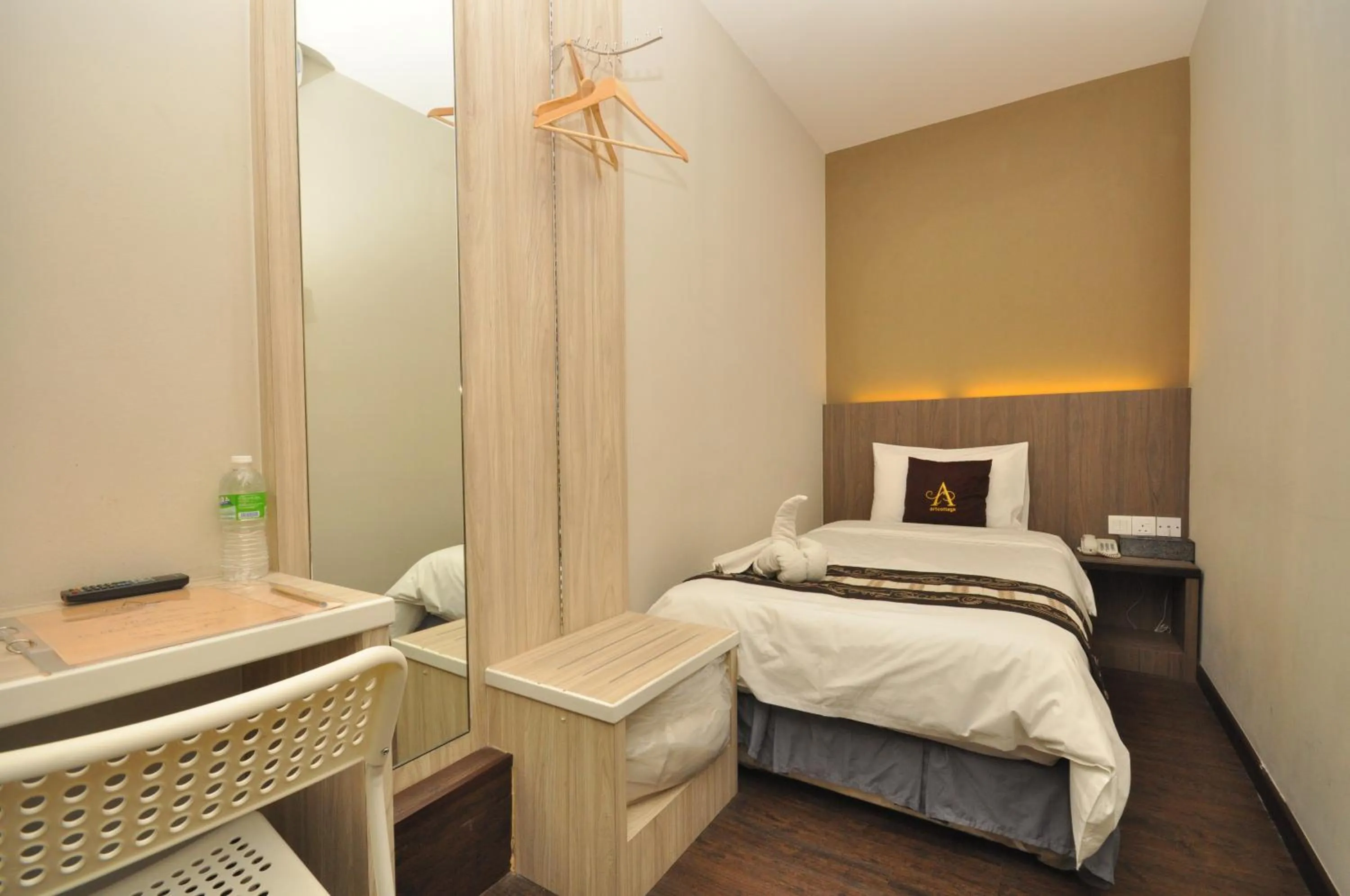 Bed in Art Cottage Hotel